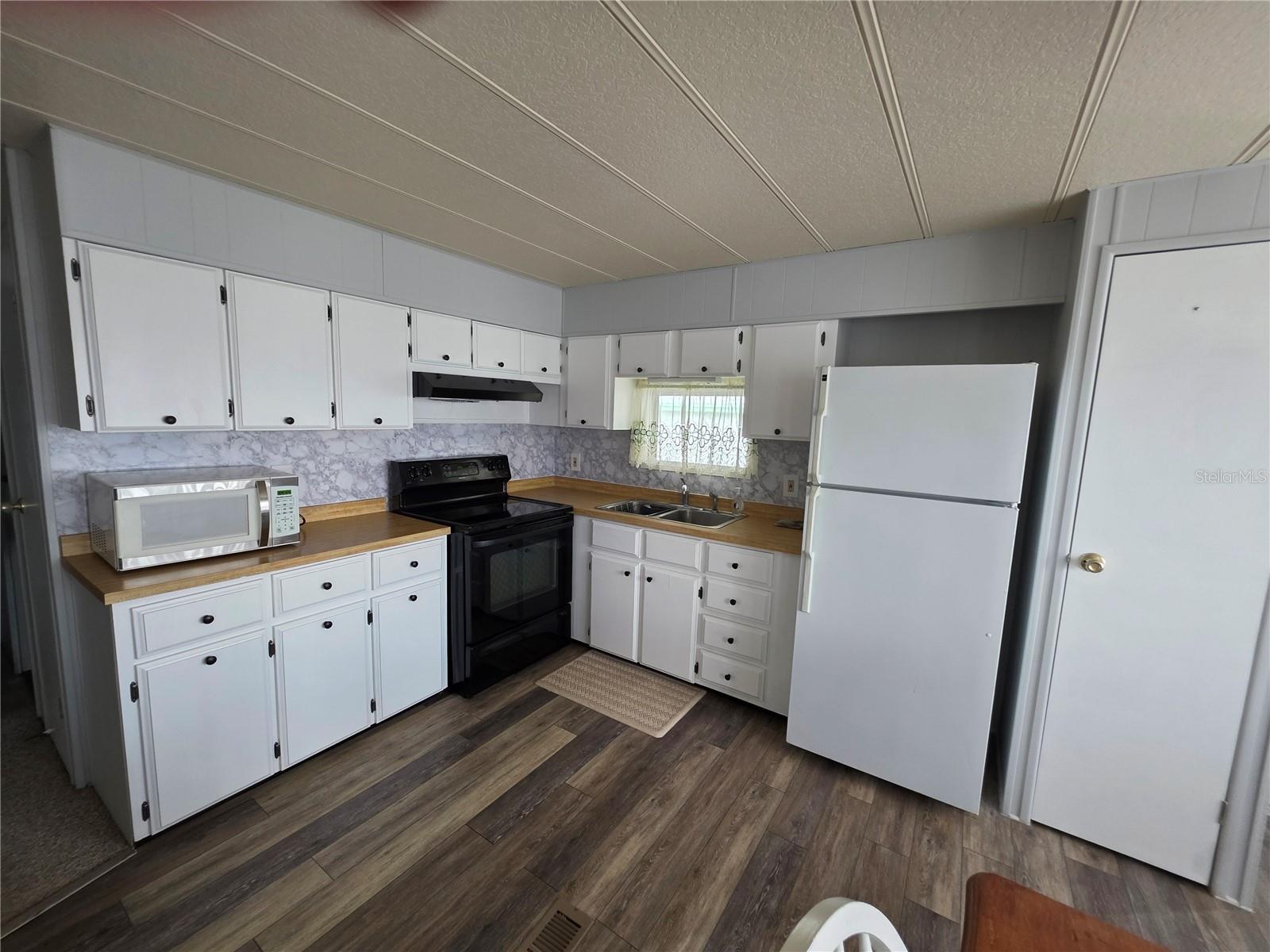 4603 Newcomb Ave Property Photo 5