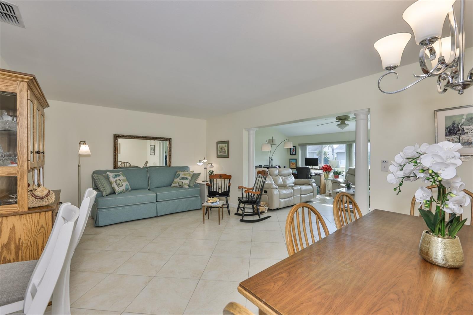 1520 Danbury Dr Property Photo 6