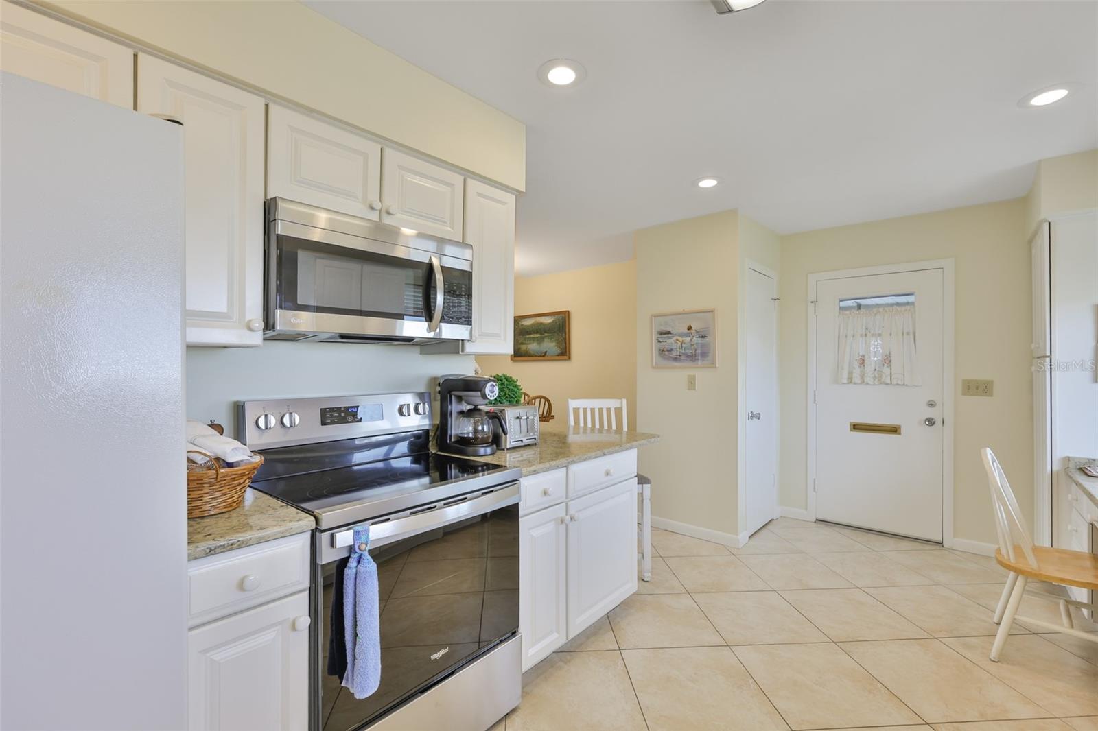 1520 Danbury Dr Property Photo 13