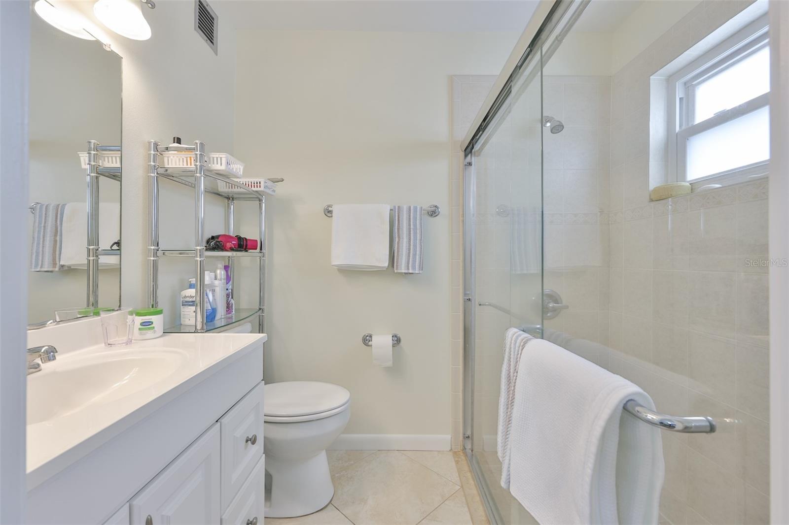 1520 Danbury Dr Property Photo 22