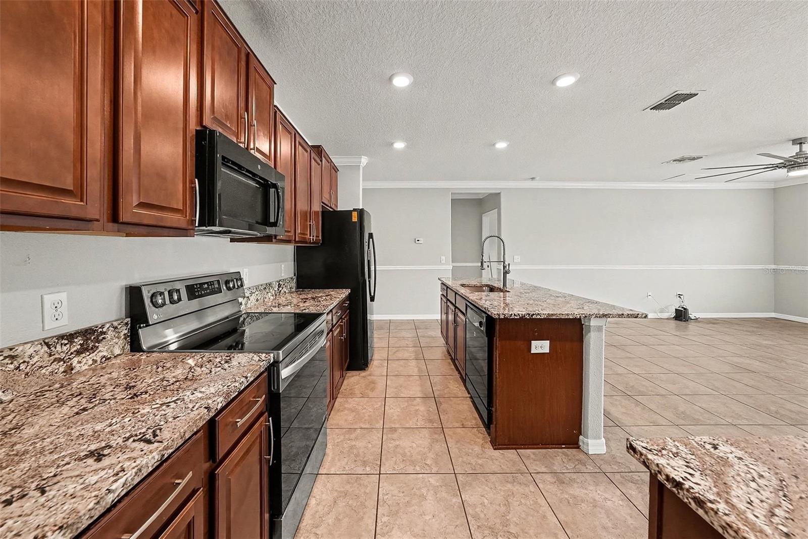 10657 Standing Stone Dr Property Photo 11