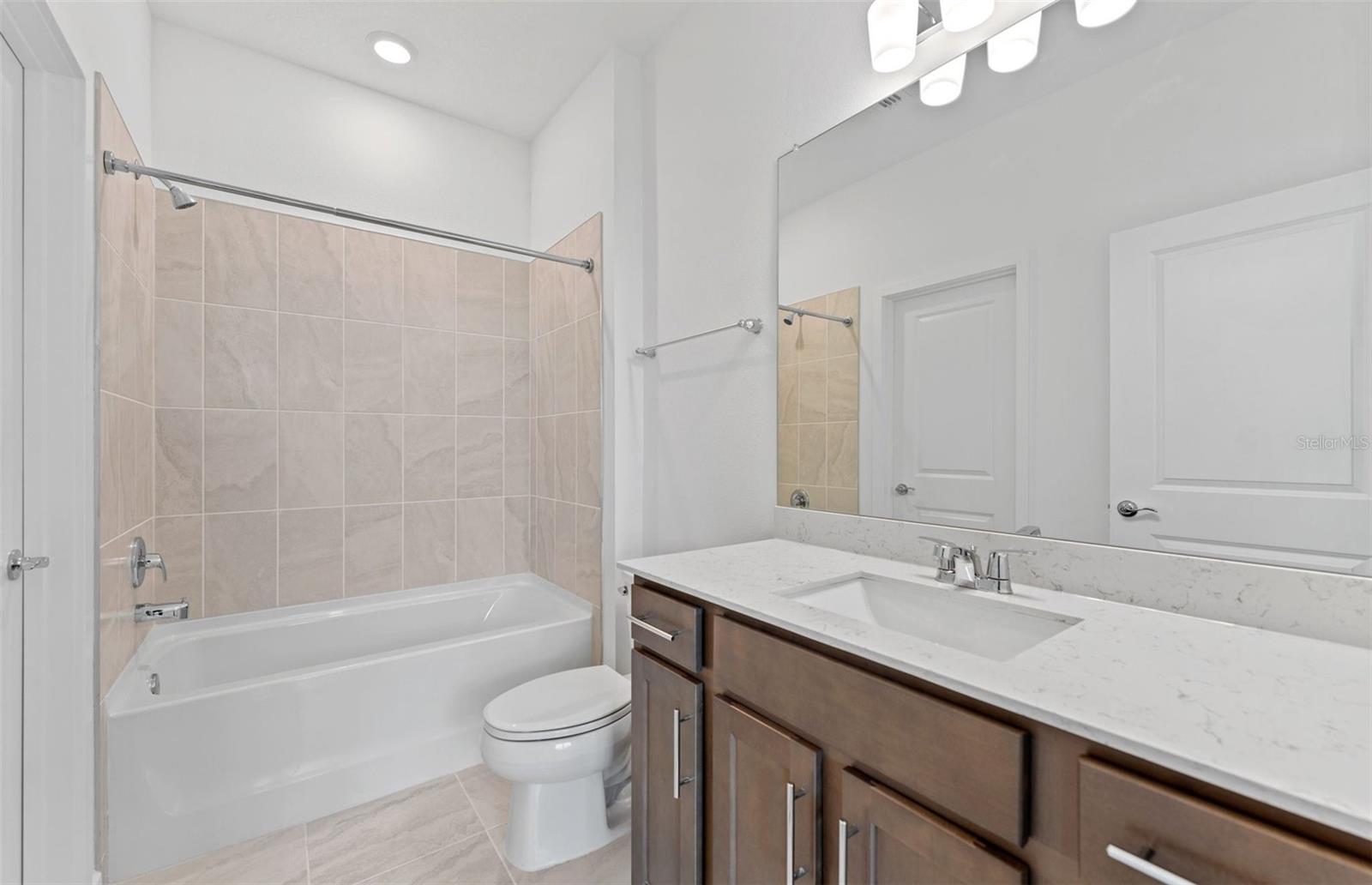 4264 Obsidian Dr Property Photo 10