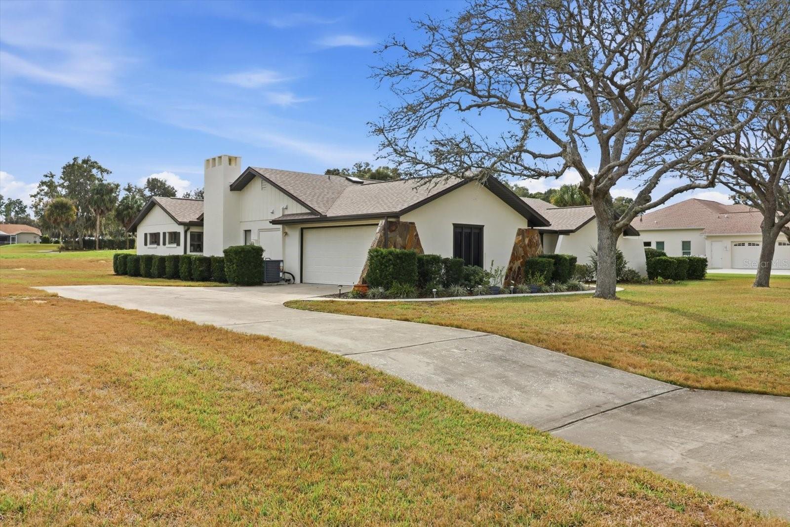 560 E Falconry Ct Property Photo 2