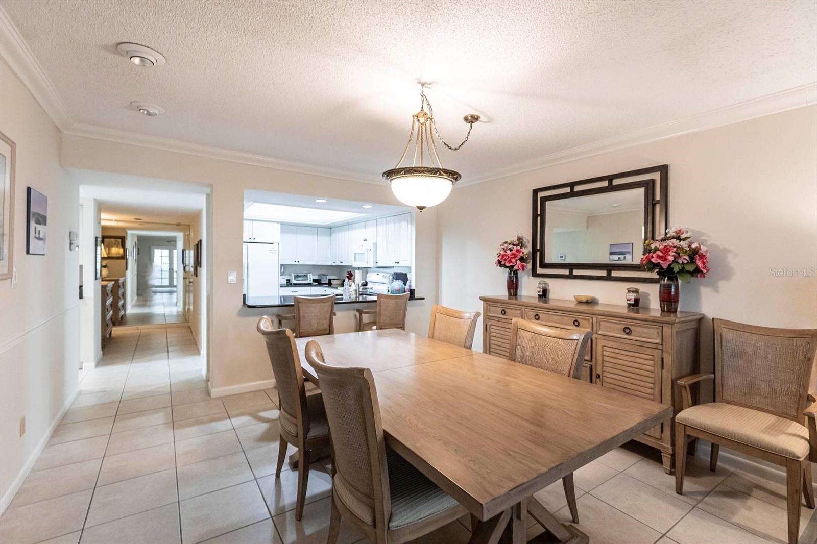 1125 W Peppertree Dr #707 Property Photo 8