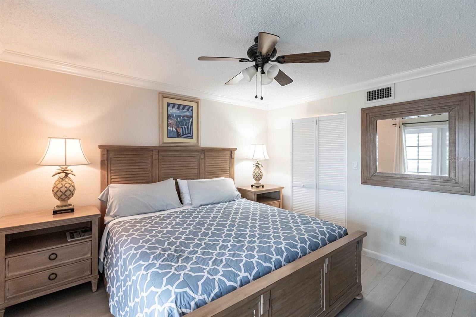 1125 W Peppertree Dr #707 Property Photo 11