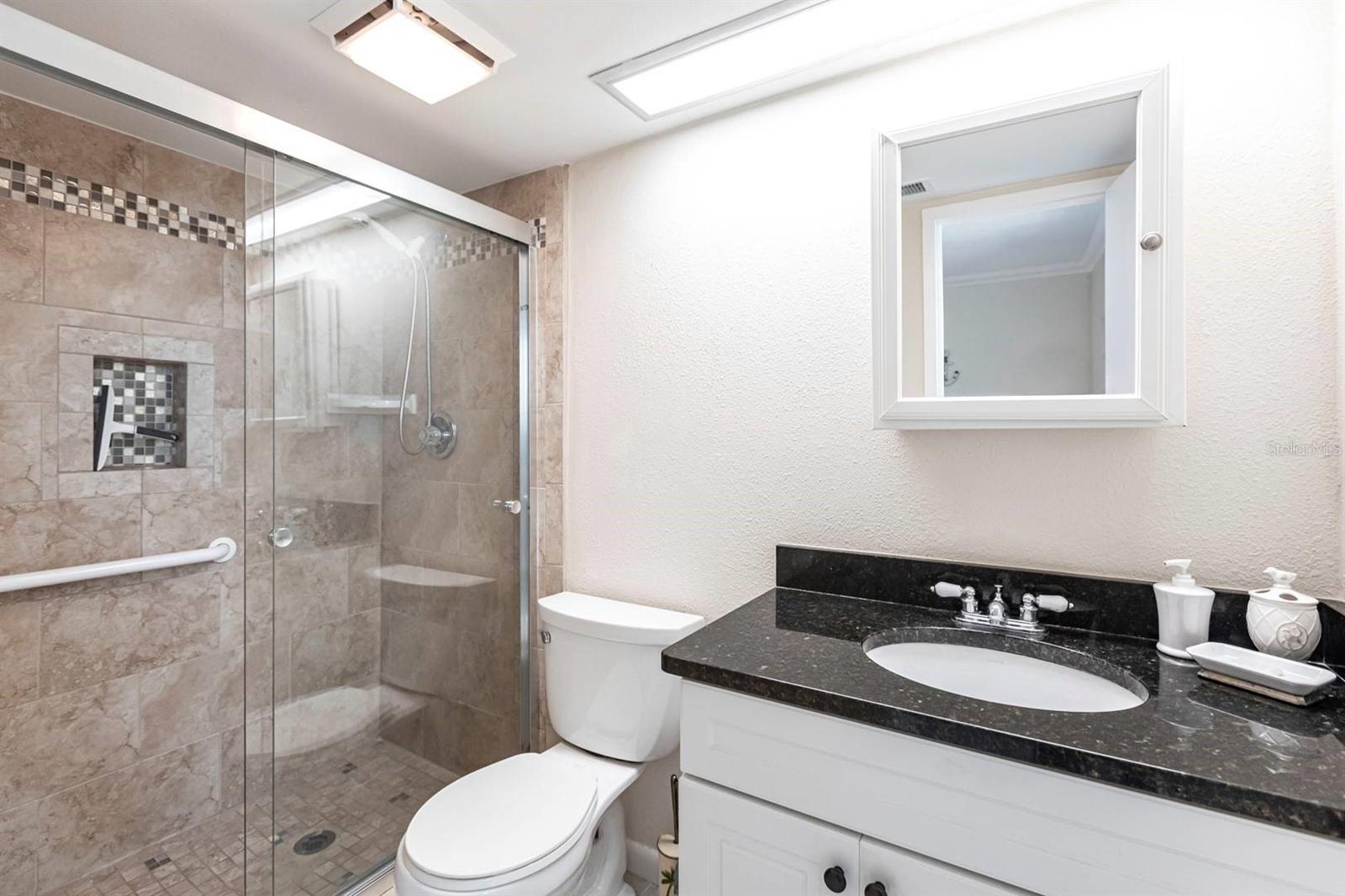 1125 W Peppertree Dr #707 Property Photo 19