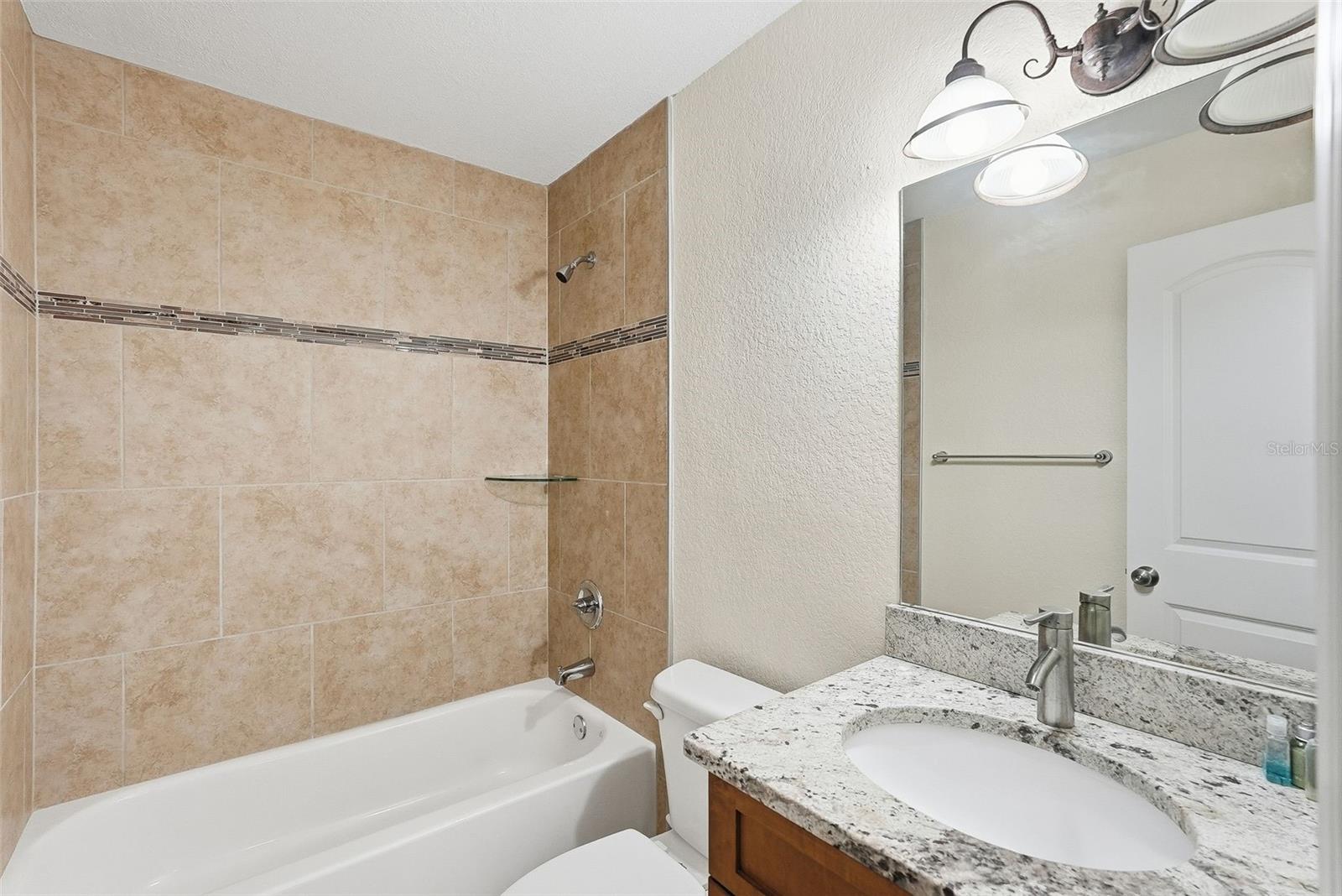 2814 W Humphrey St Property Photo 27
