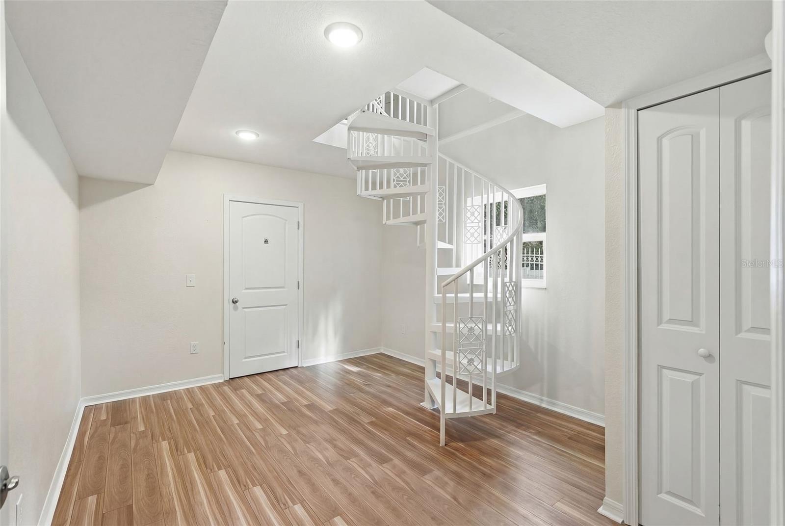 2814 W Humphrey St Property Photo 28