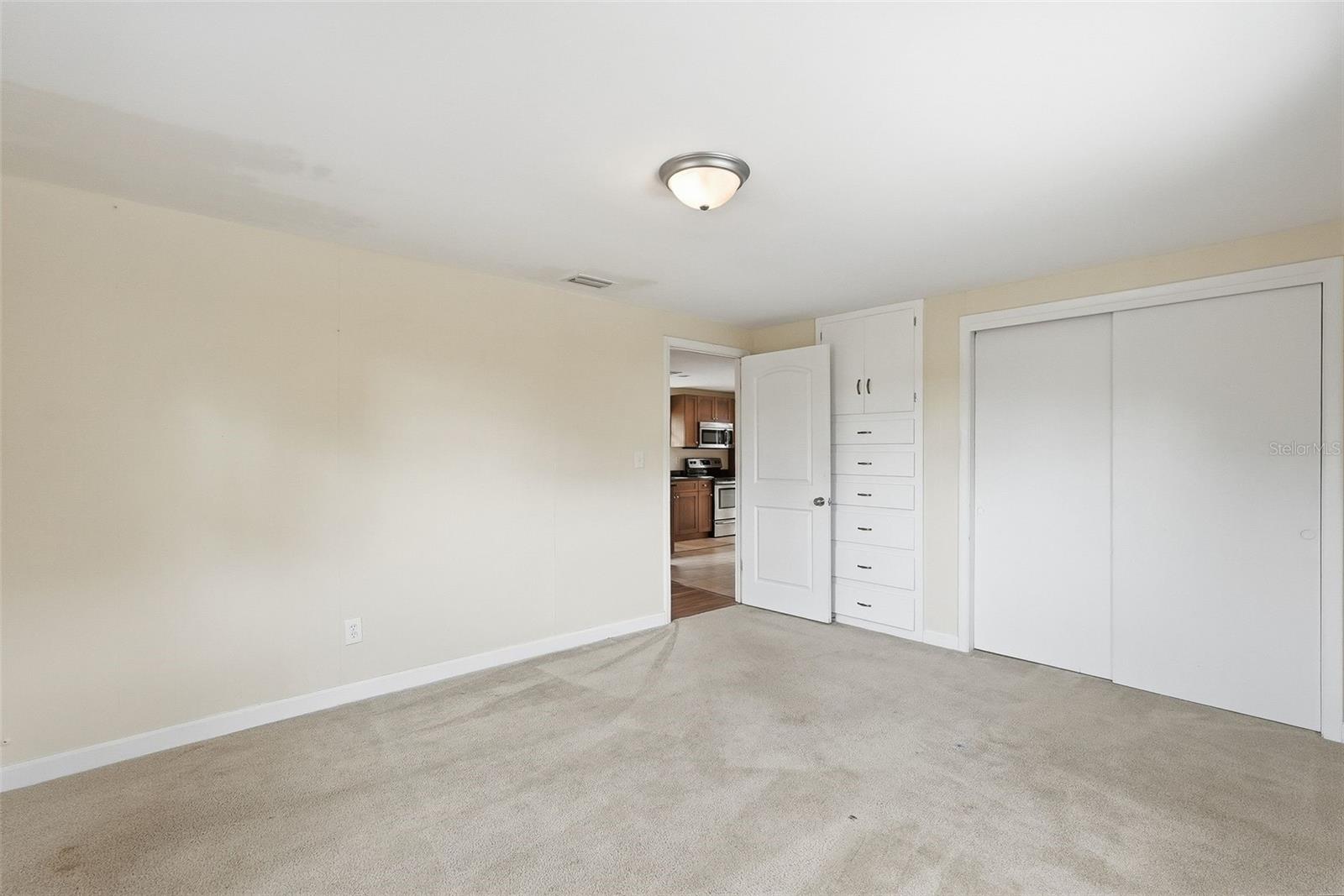 2814 W Humphrey St Property Photo 37