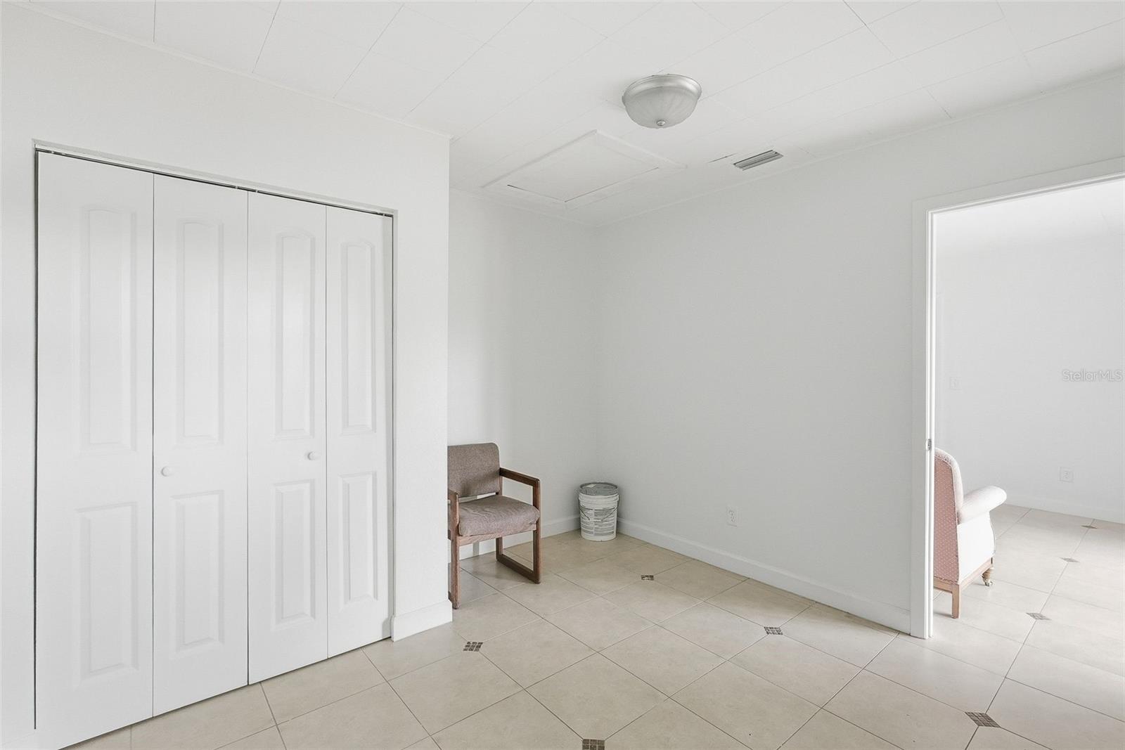 2814 W Humphrey St Property Photo 56