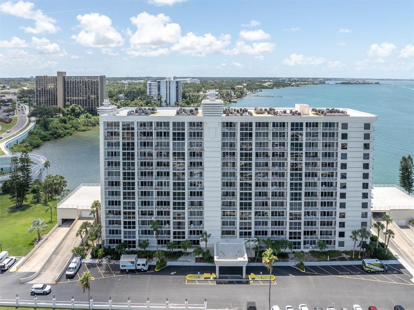 100 PIERCE ST #305