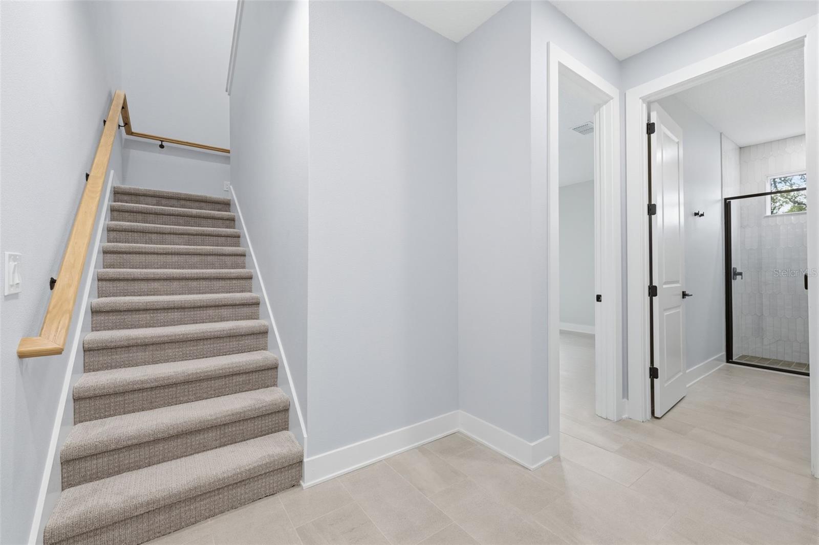 4208 W Carmen St #d Property Photo 2