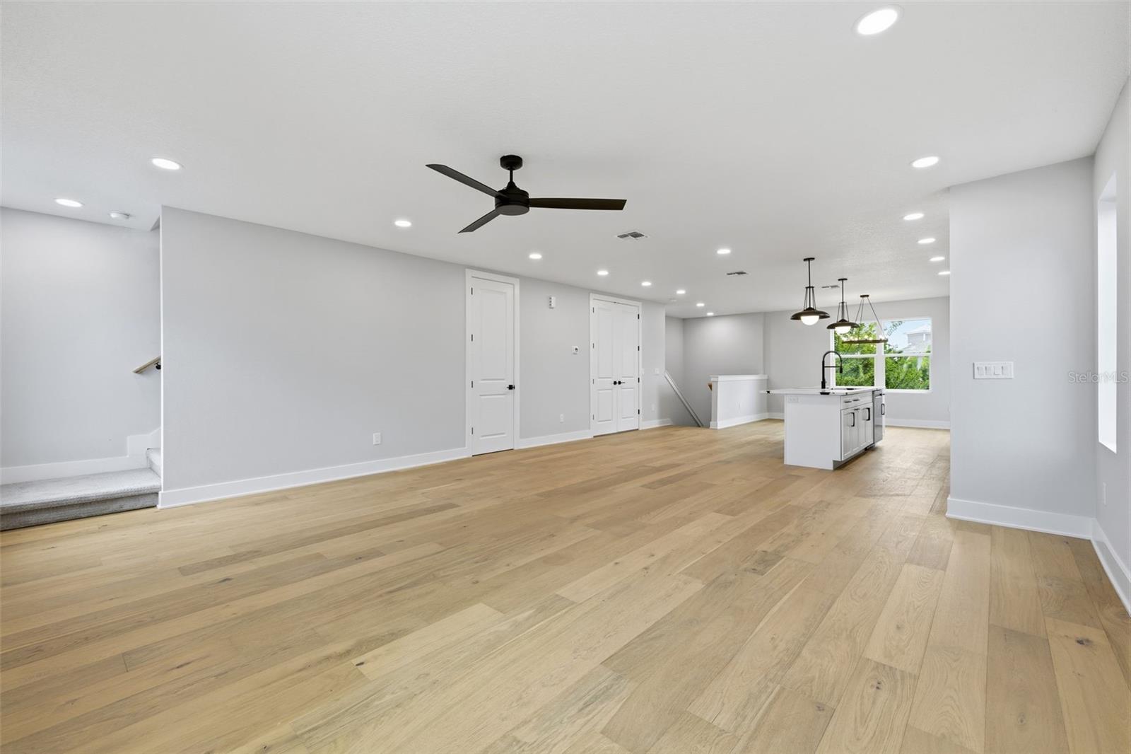 4208 W Carmen St #d Property Photo 18