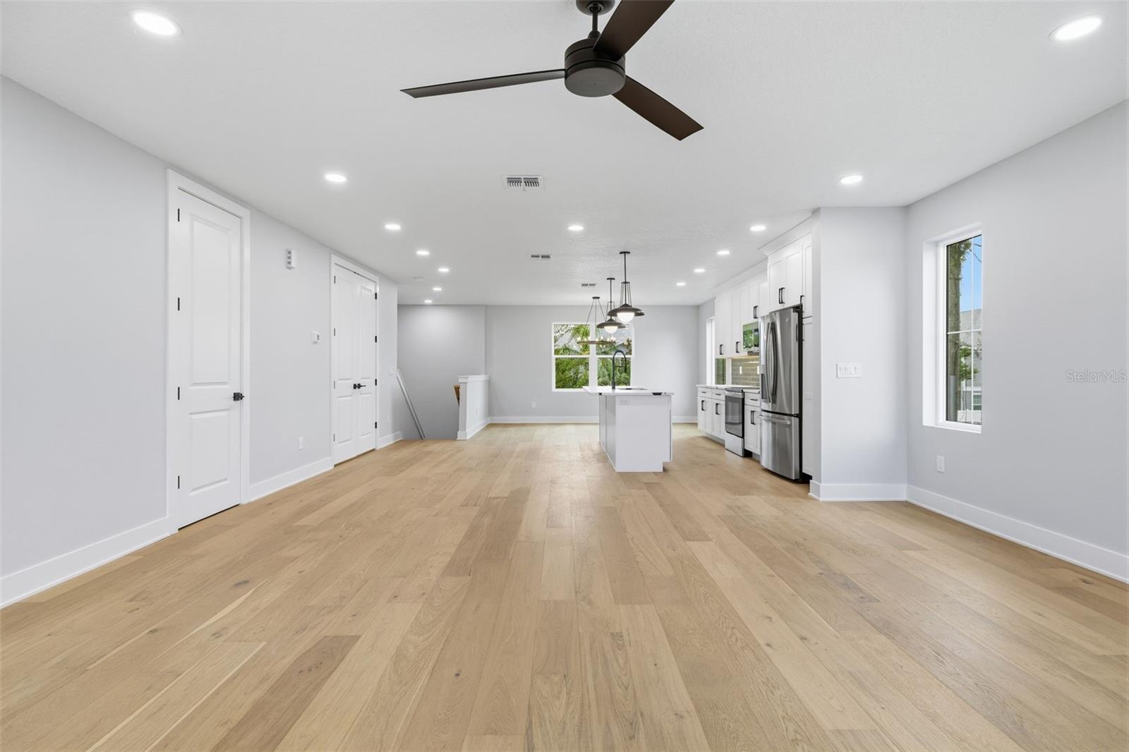 4208 W Carmen St #d Property Photo 19