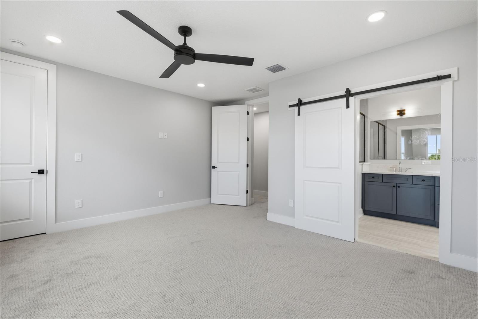 4208 W Carmen St #d Property Photo 24