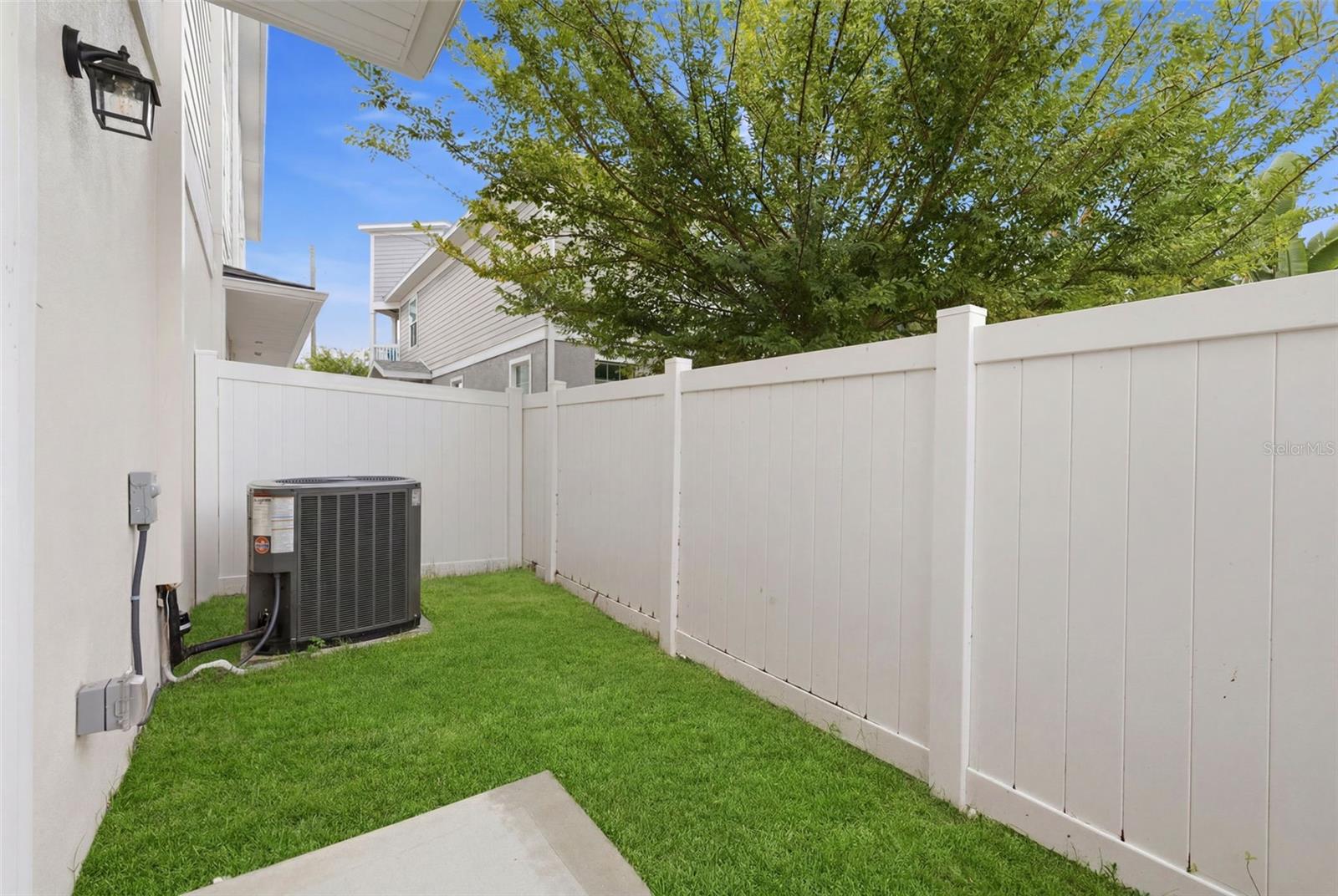 4208 W Carmen St #d Property Photo 32