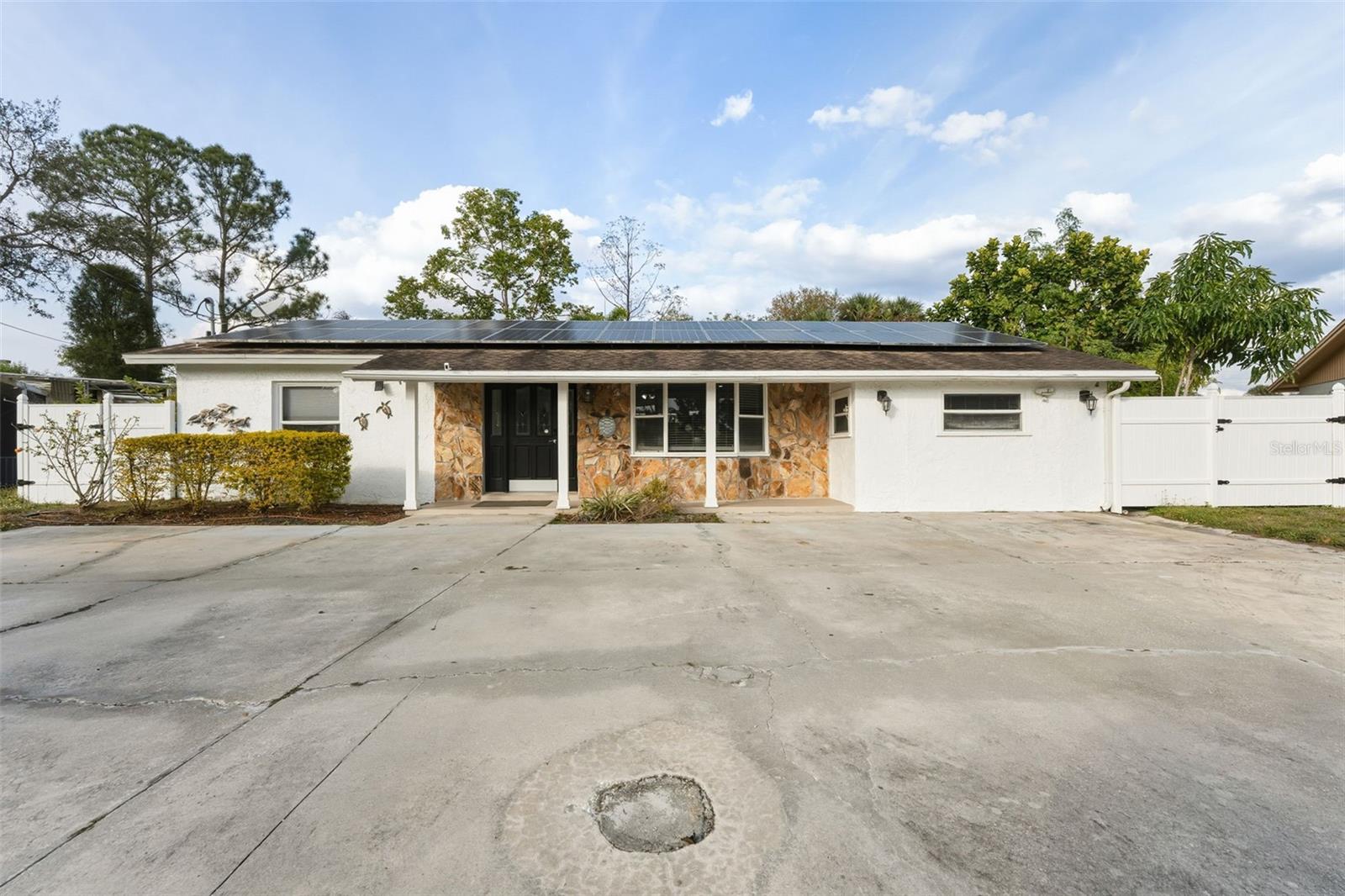 5017 Stolls Ave Property Photo 3