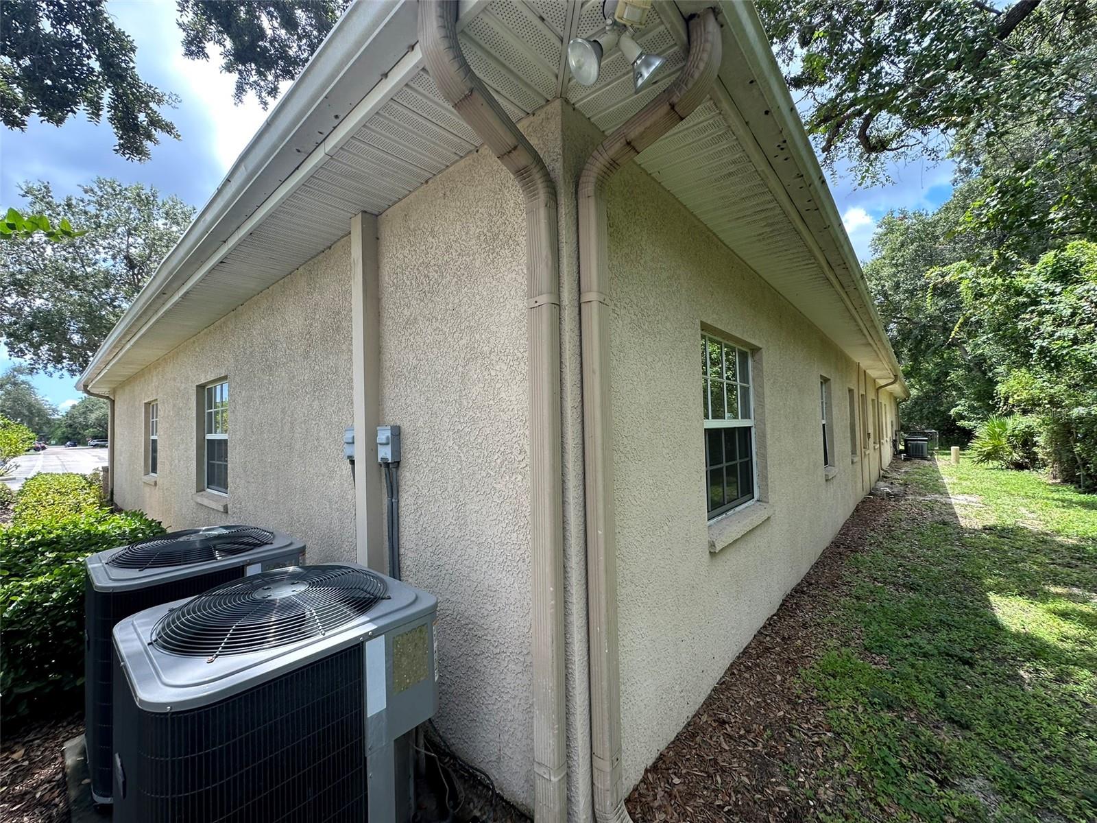 10960 Sheldon Rd Property Photo 15