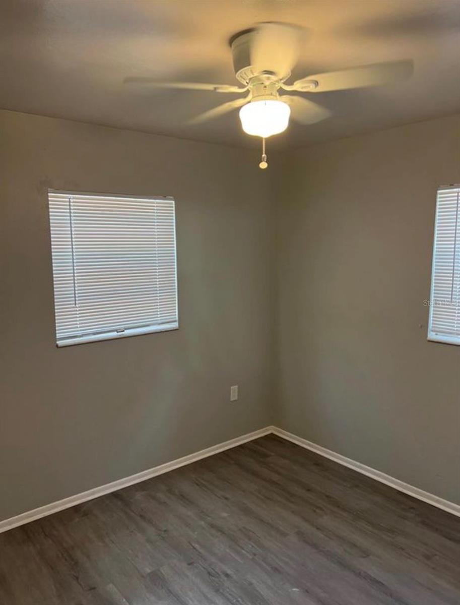 1601 E Marks Dr Property Photo 10