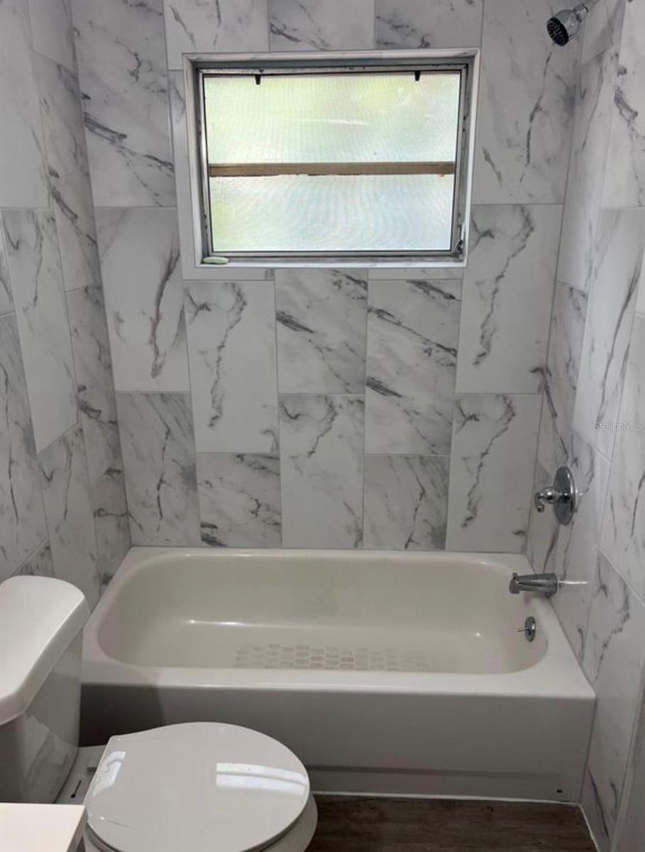 1601 E Marks Dr Property Photo 17