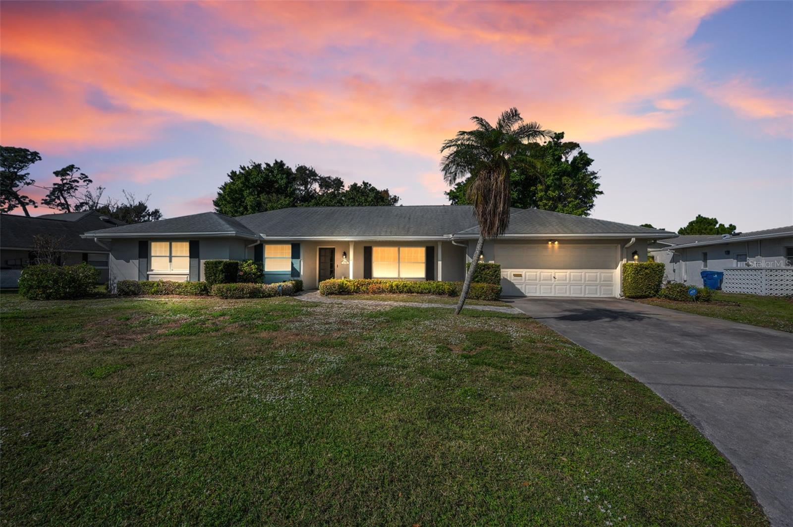 4 HIBISCUS RD Property Photo 1