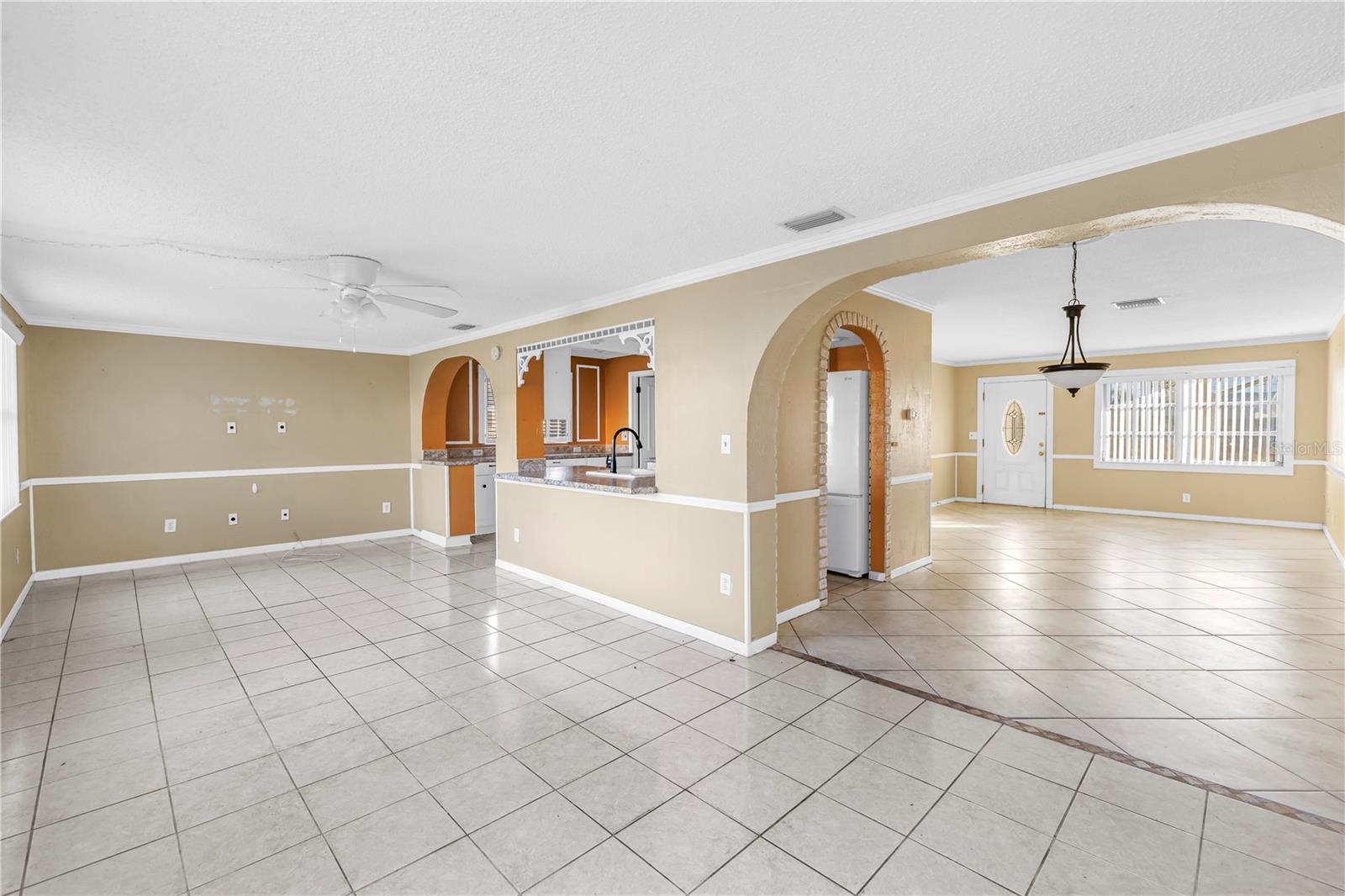 9840 Mainlands Blvd W Property Photo 6