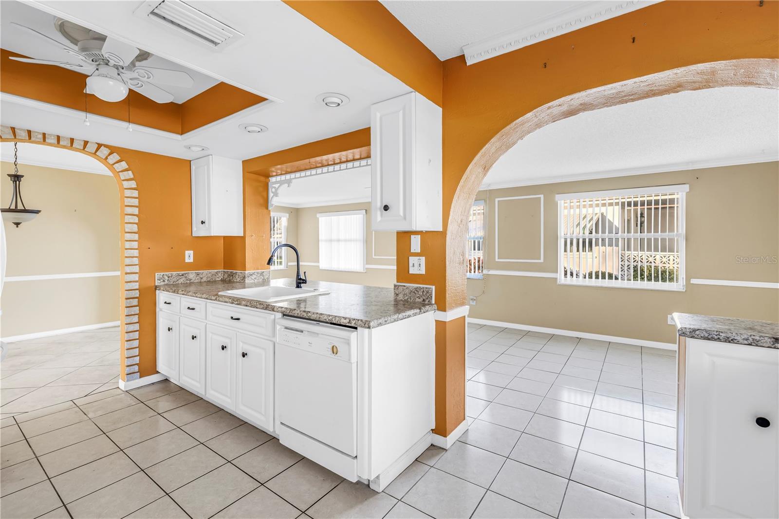 9840 Mainlands Blvd W Property Photo 9