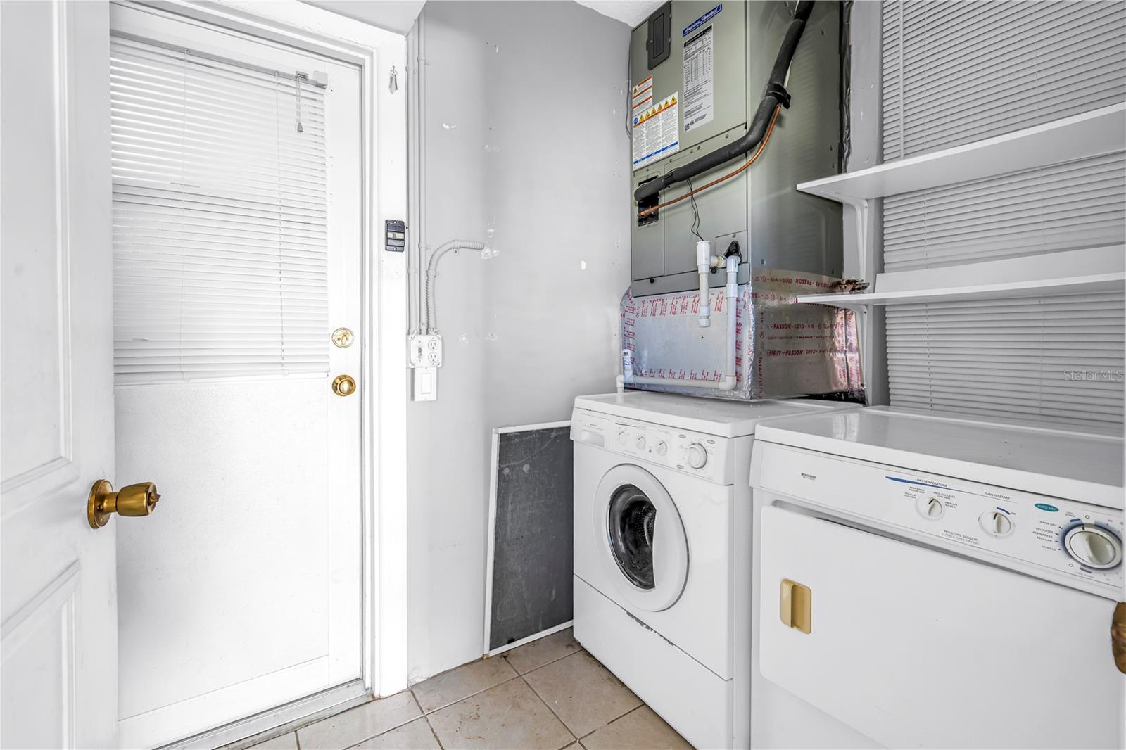 9840 Mainlands Blvd W Property Photo 10