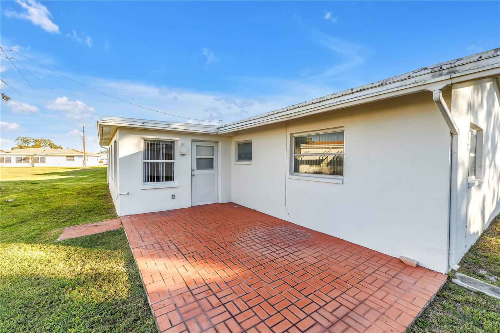 9840 Mainlands Blvd W Property Photo 17