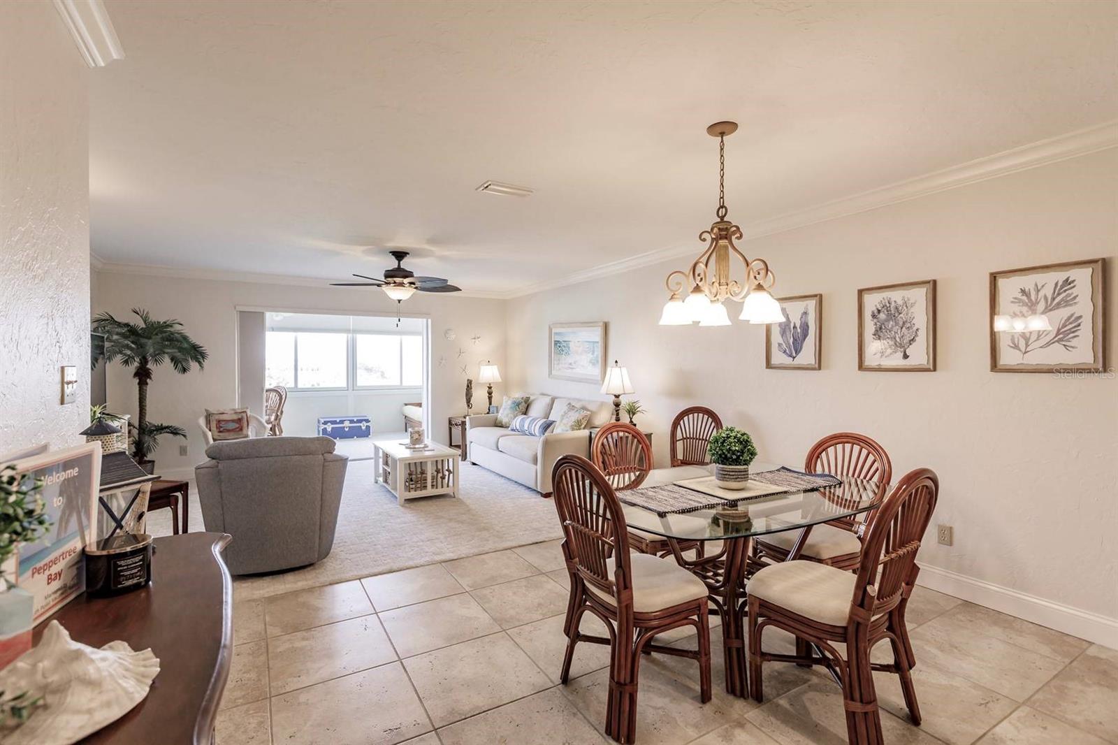 1125 W Peppertree Dr #605 Property Photo 5