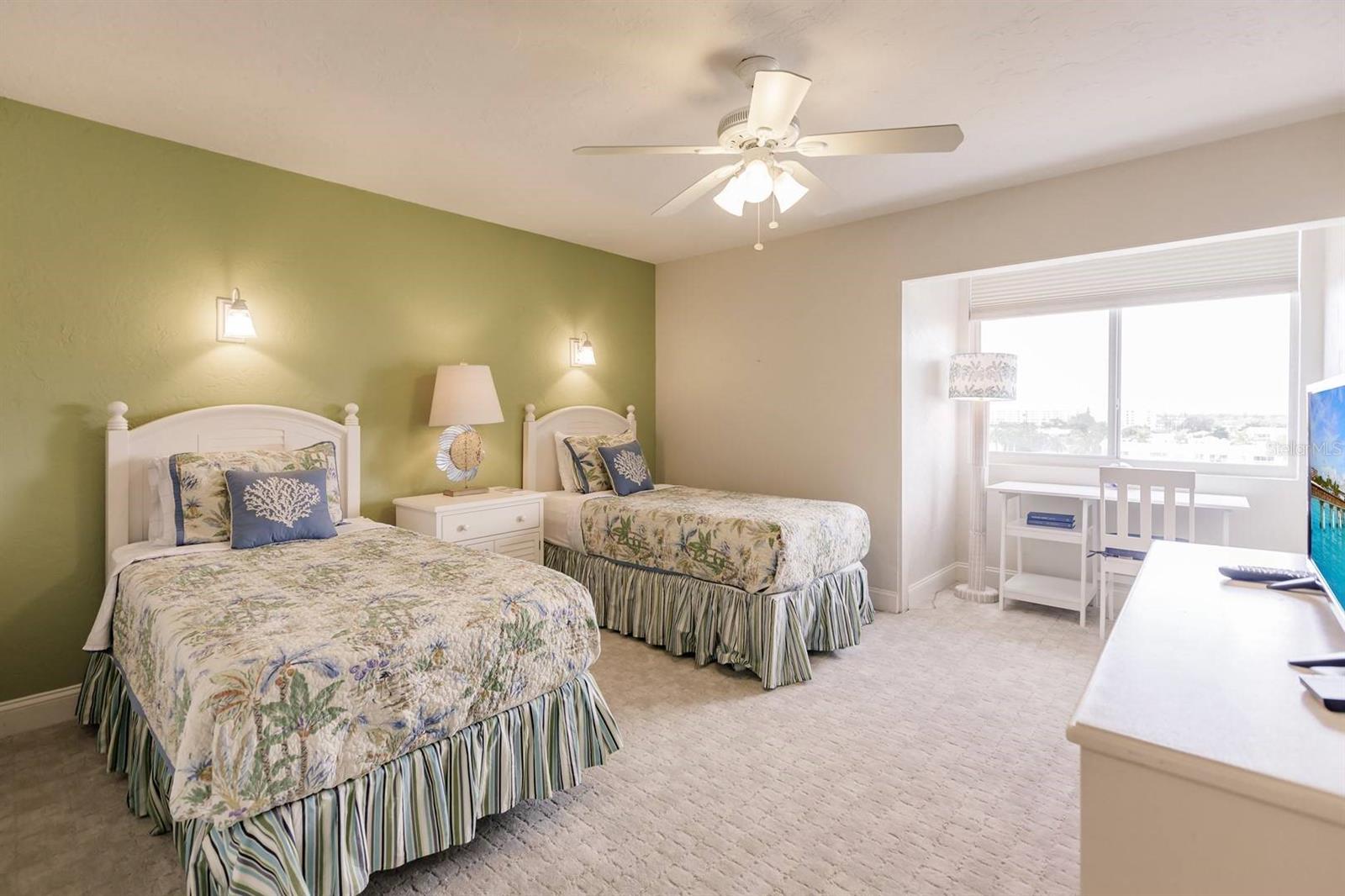 1125 W Peppertree Dr #605 Property Photo 20