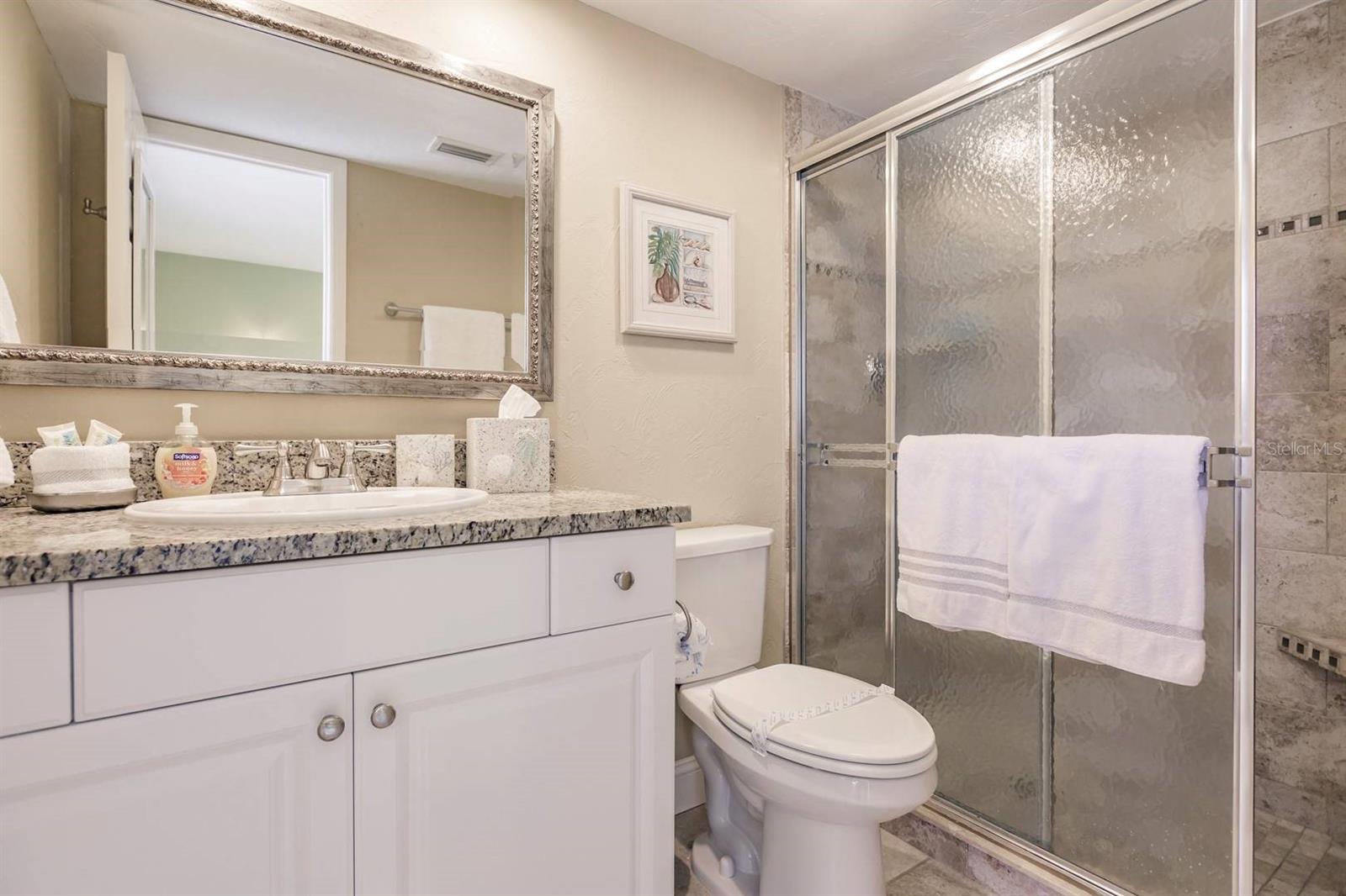 1125 W Peppertree Dr #605 Property Photo 23