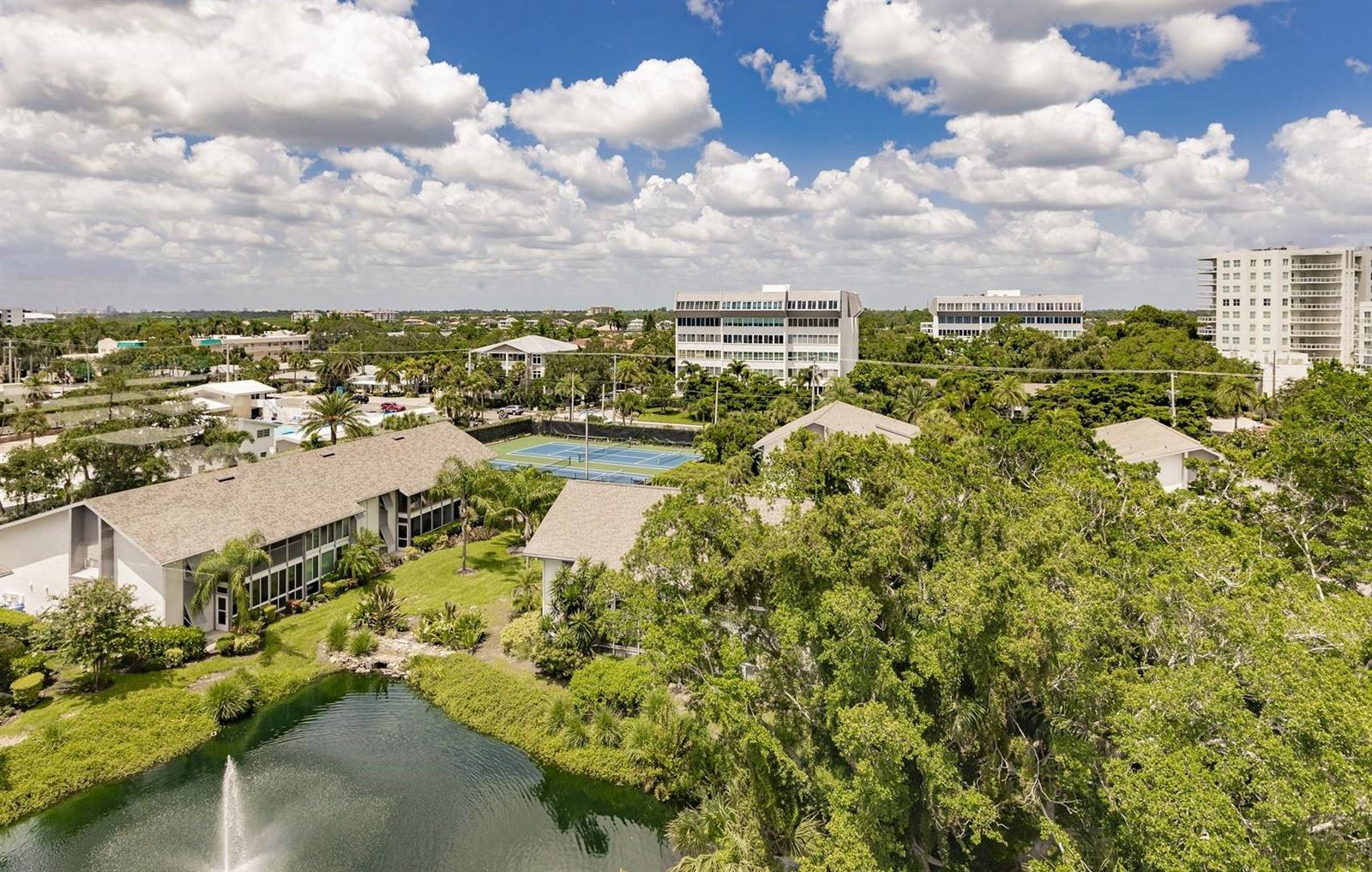 1125 W Peppertree Dr #605 Property Photo 31