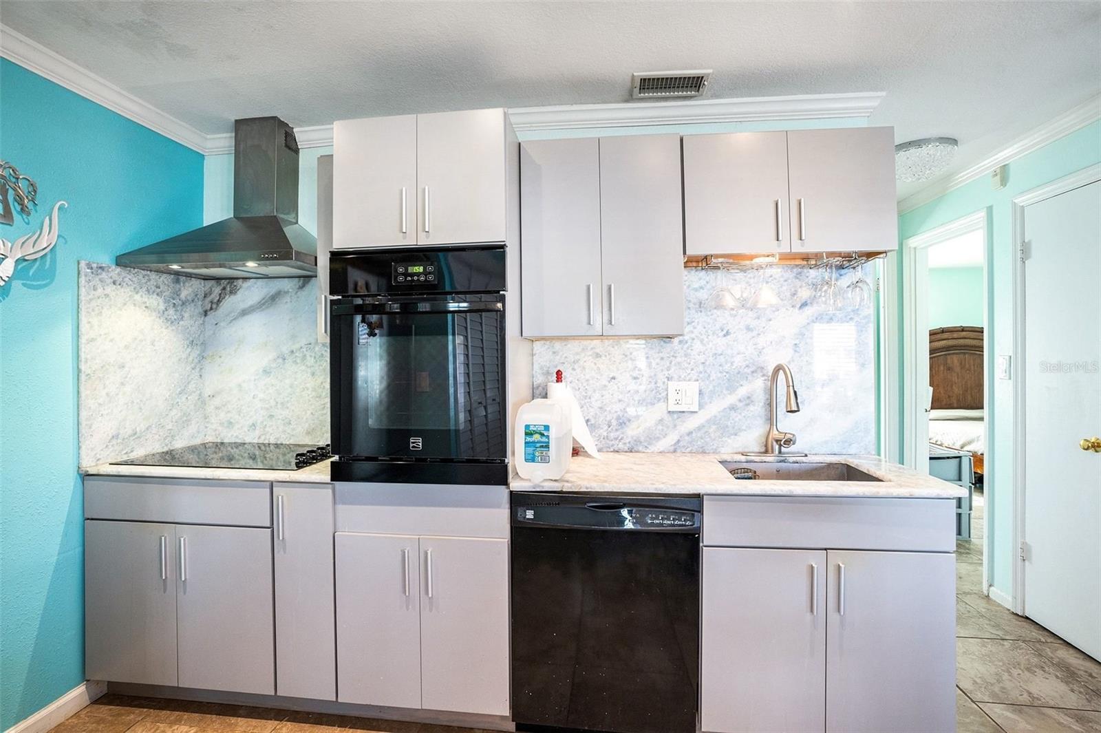 5176 Salmon Dr Se #d Property Photo 8