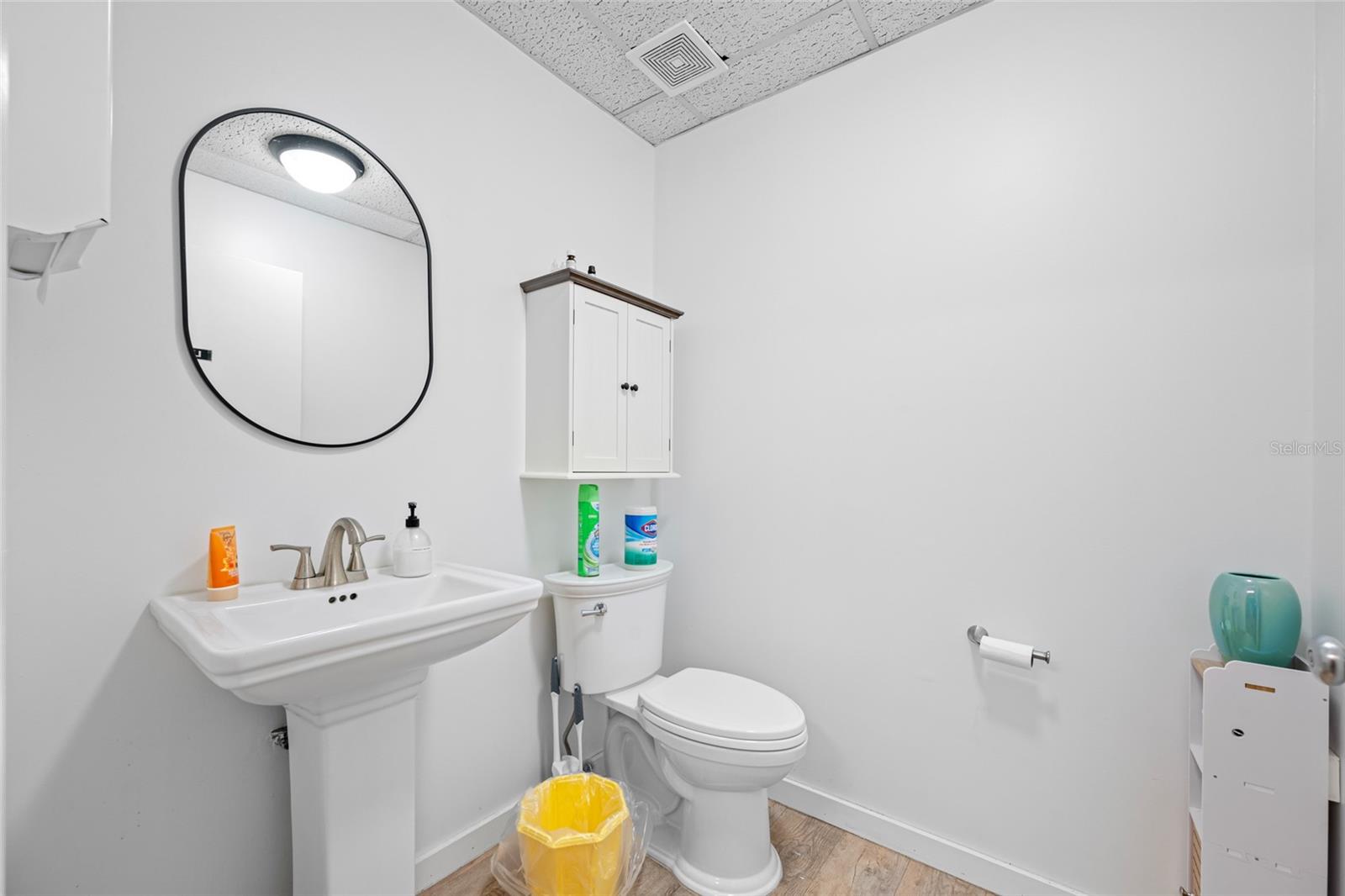 TB8466143 Property Photo 36