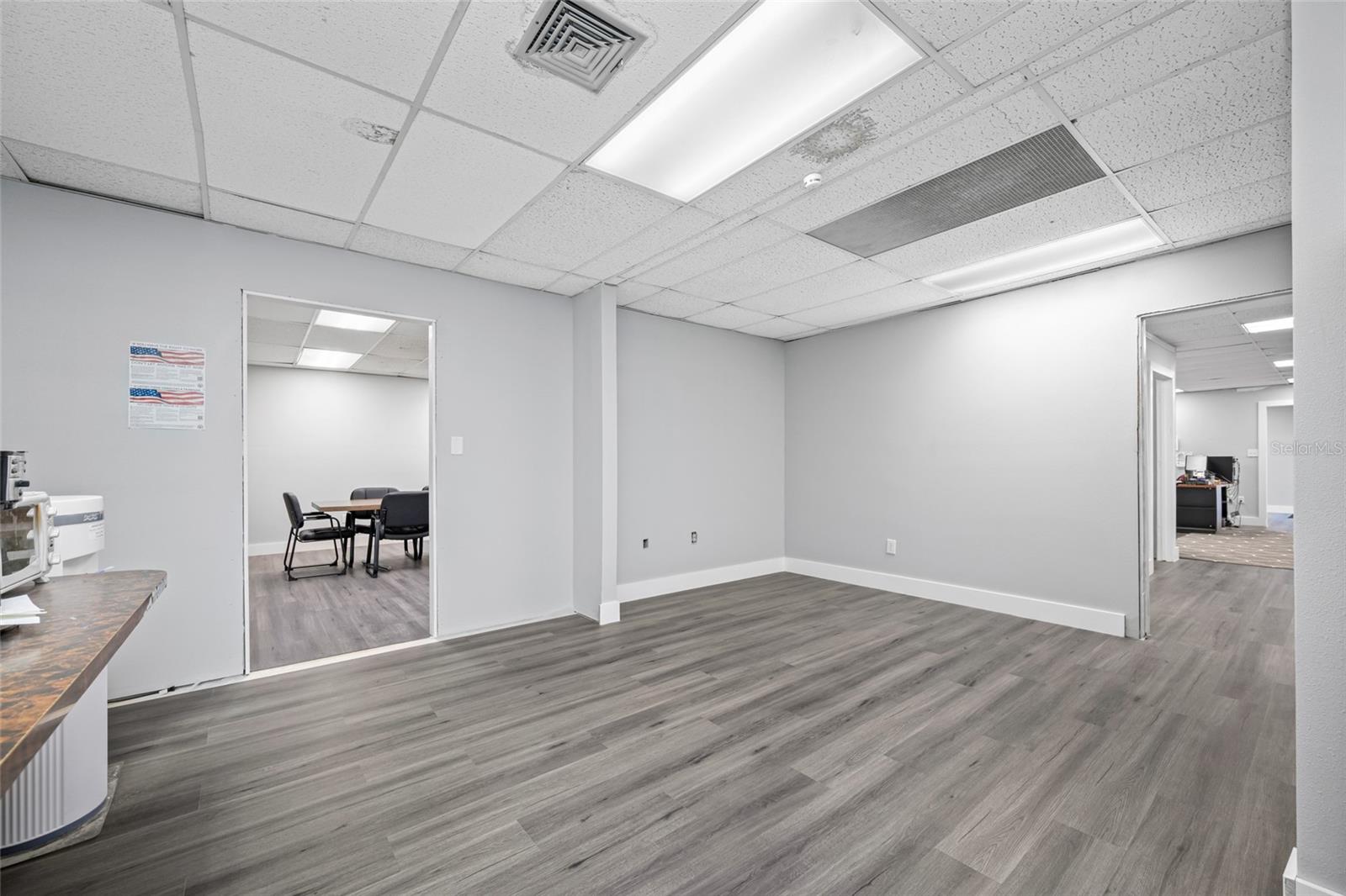 TB8466143 Property Photo 38