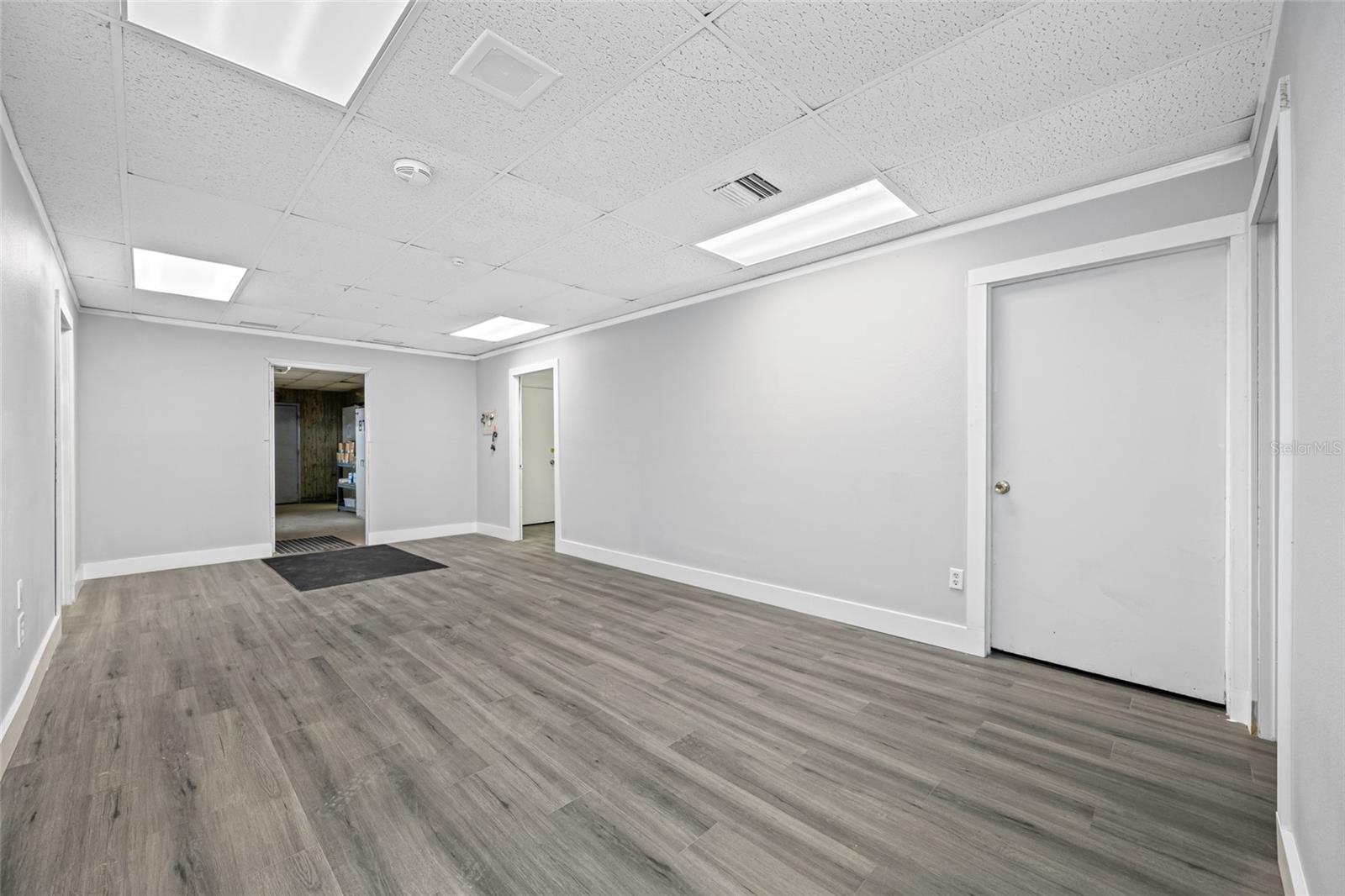 TB8466143 Property Photo 44