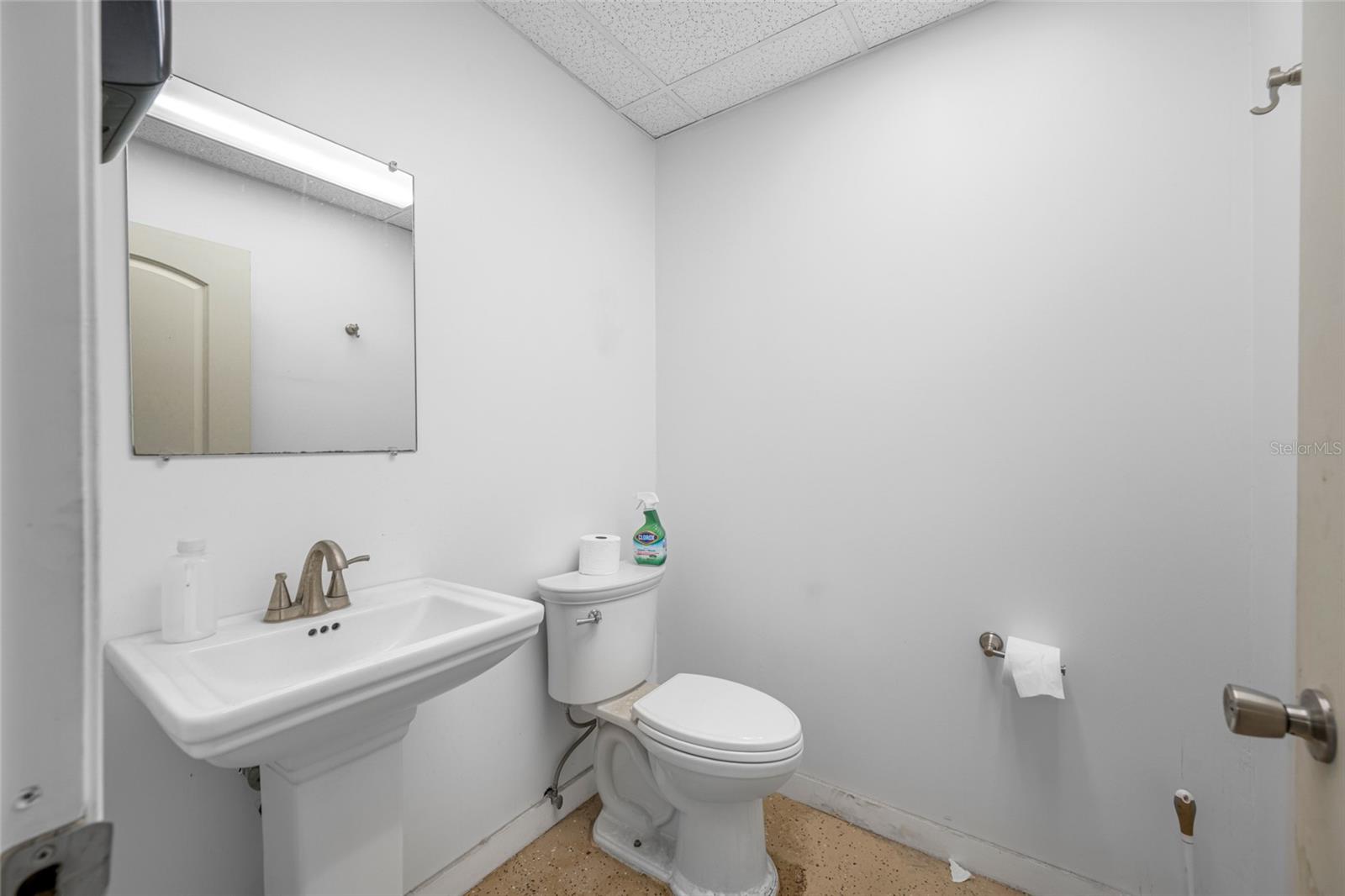 TB8466143 Property Photo 62