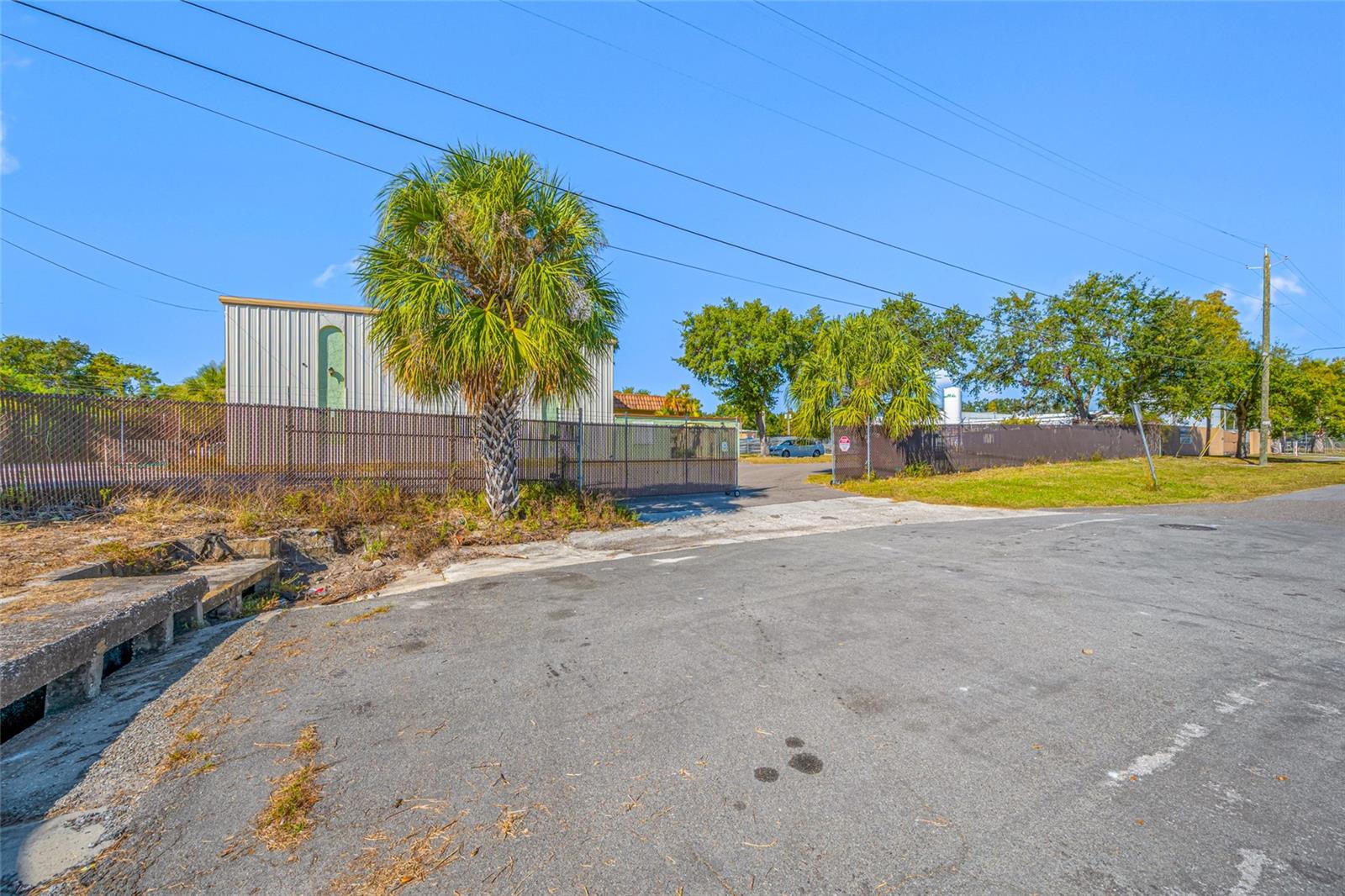 TB8466143 Property Photo 70