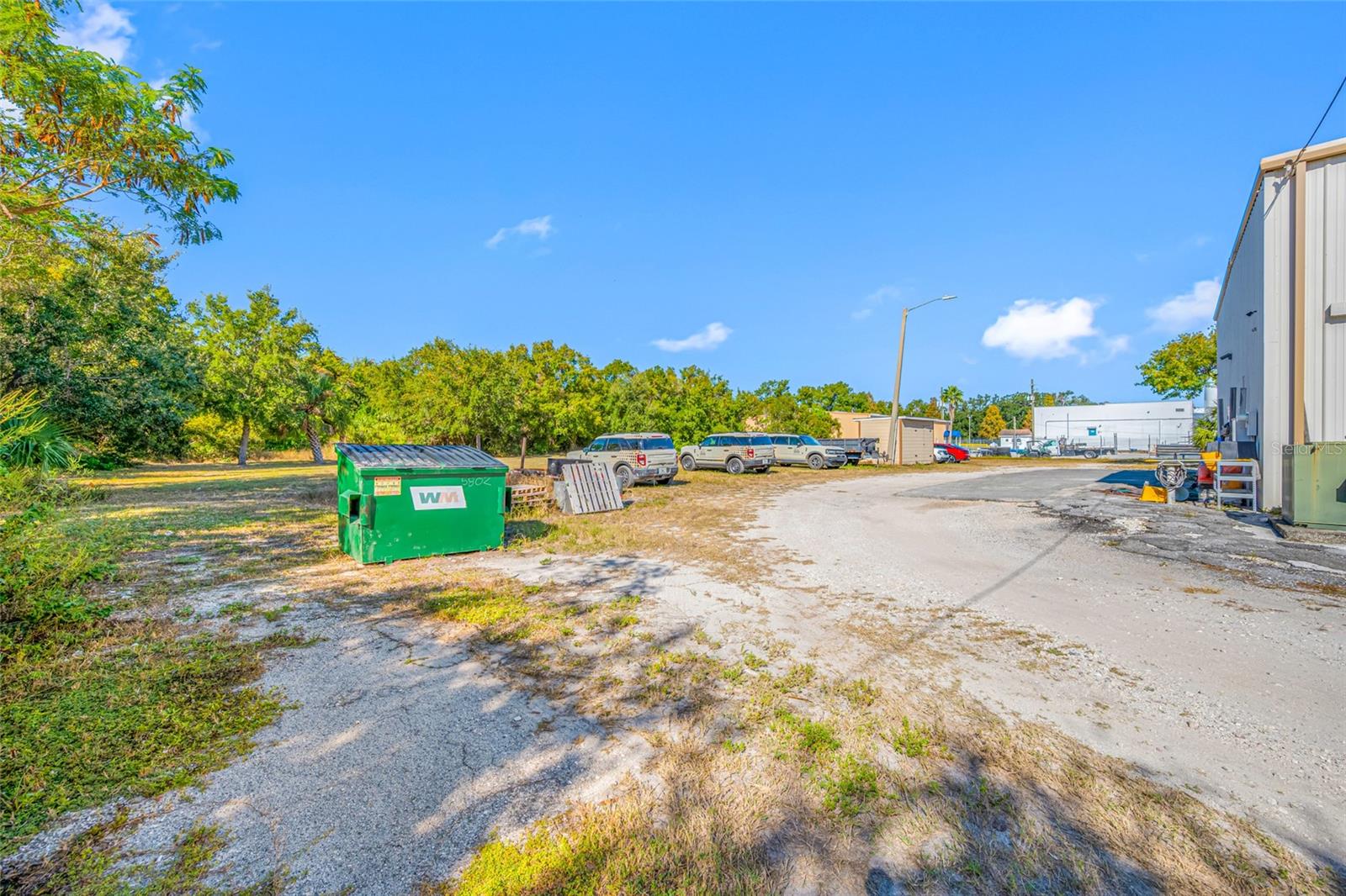 TB8466143 Property Photo 76
