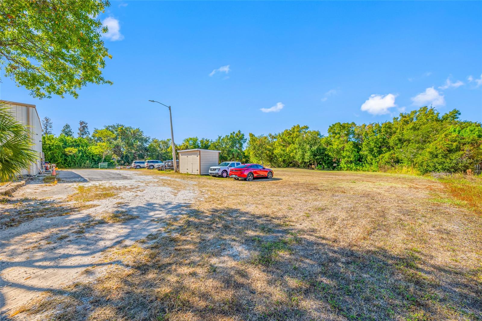 TB8466143 Property Photo 82