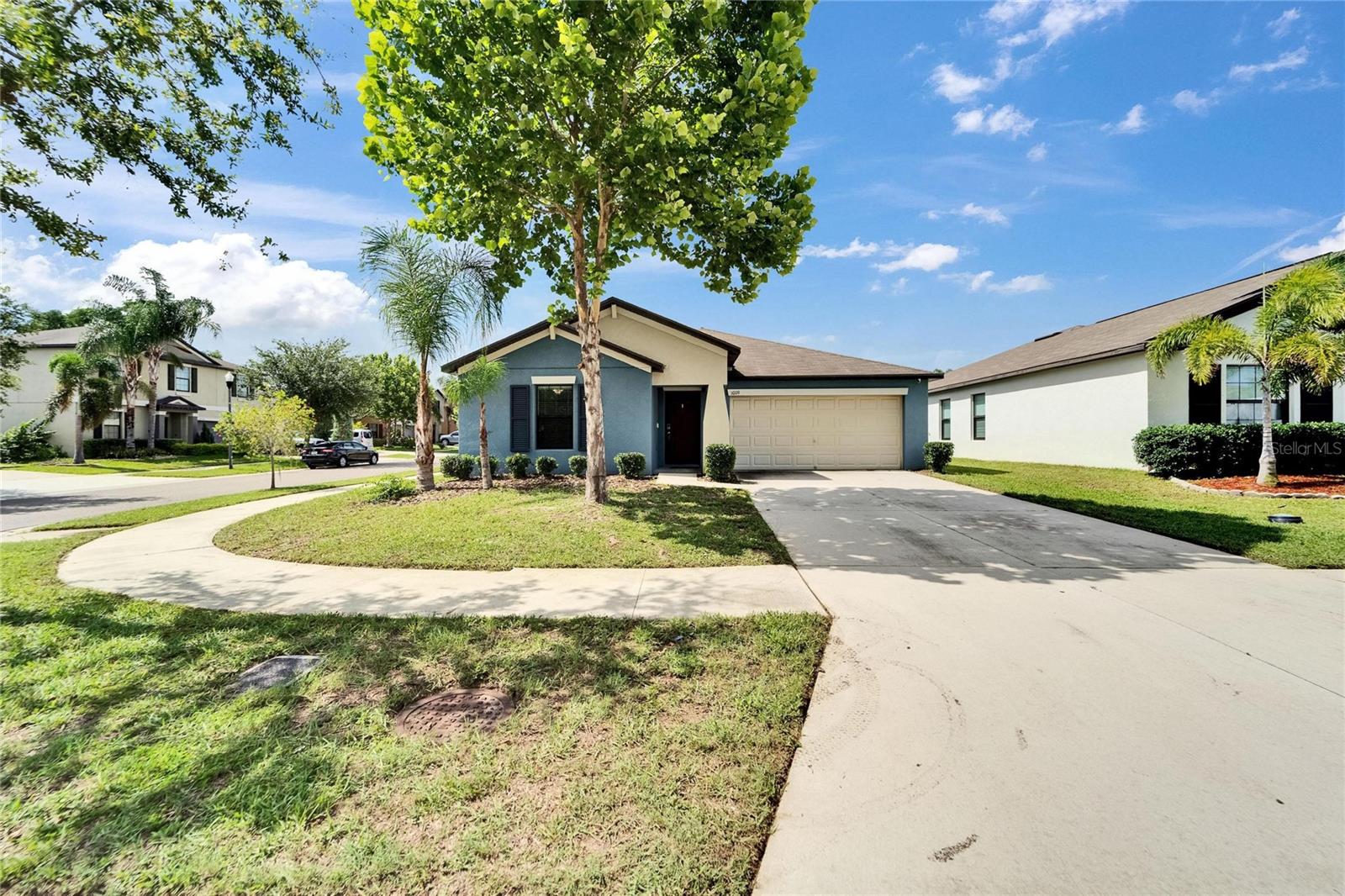 10119 Rose Petal Pl Property Photo 3