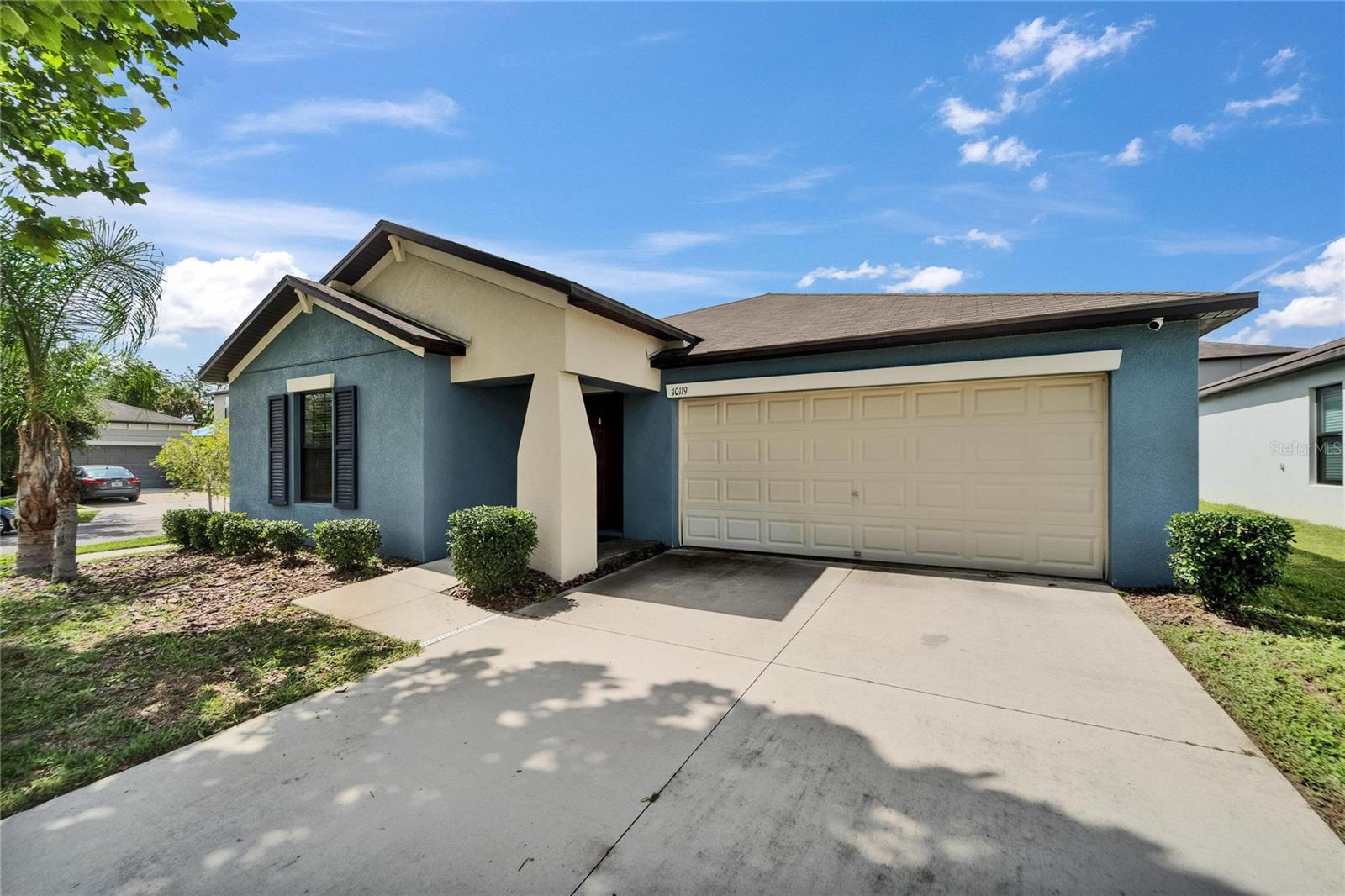 10119 Rose Petal Pl Property Photo 5