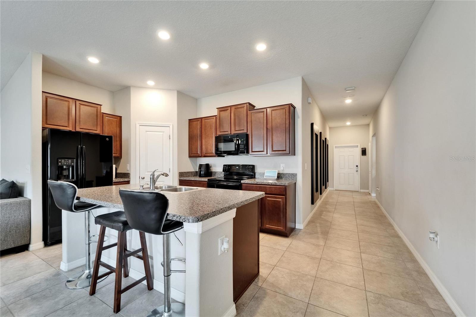 10119 Rose Petal Pl Property Photo 8