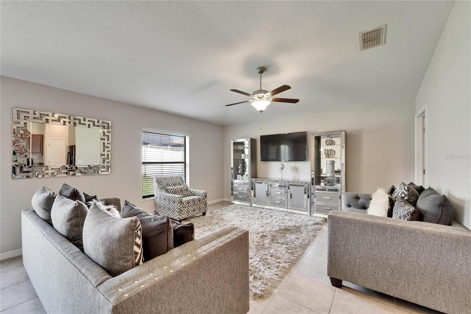 10119 Rose Petal Pl Property Photo 13