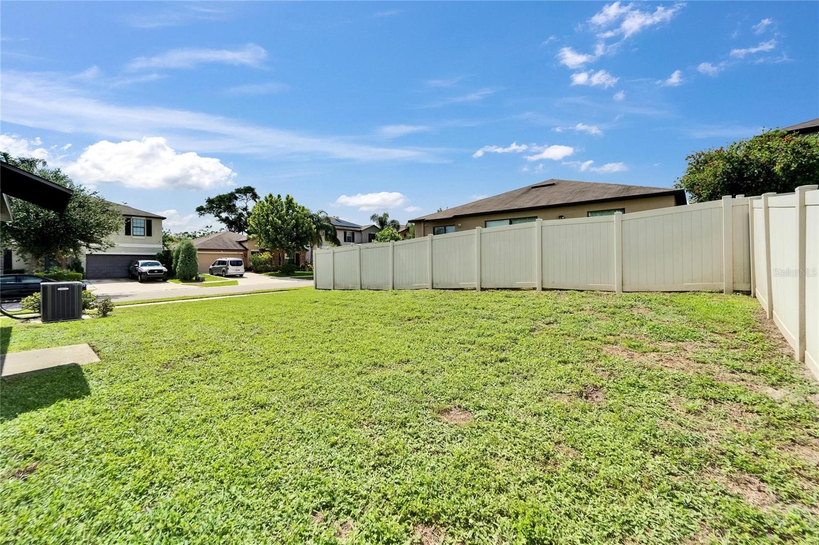 10119 Rose Petal Pl Property Photo 21