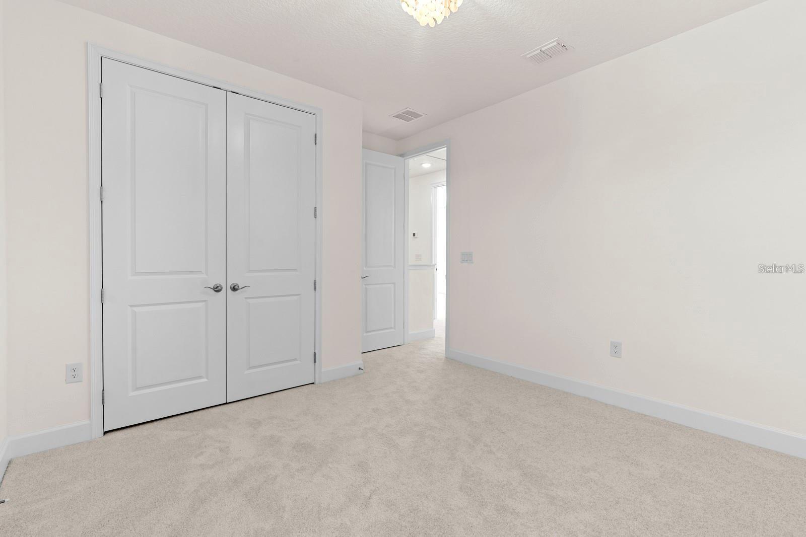 933 Signet Dr Property Photo 38