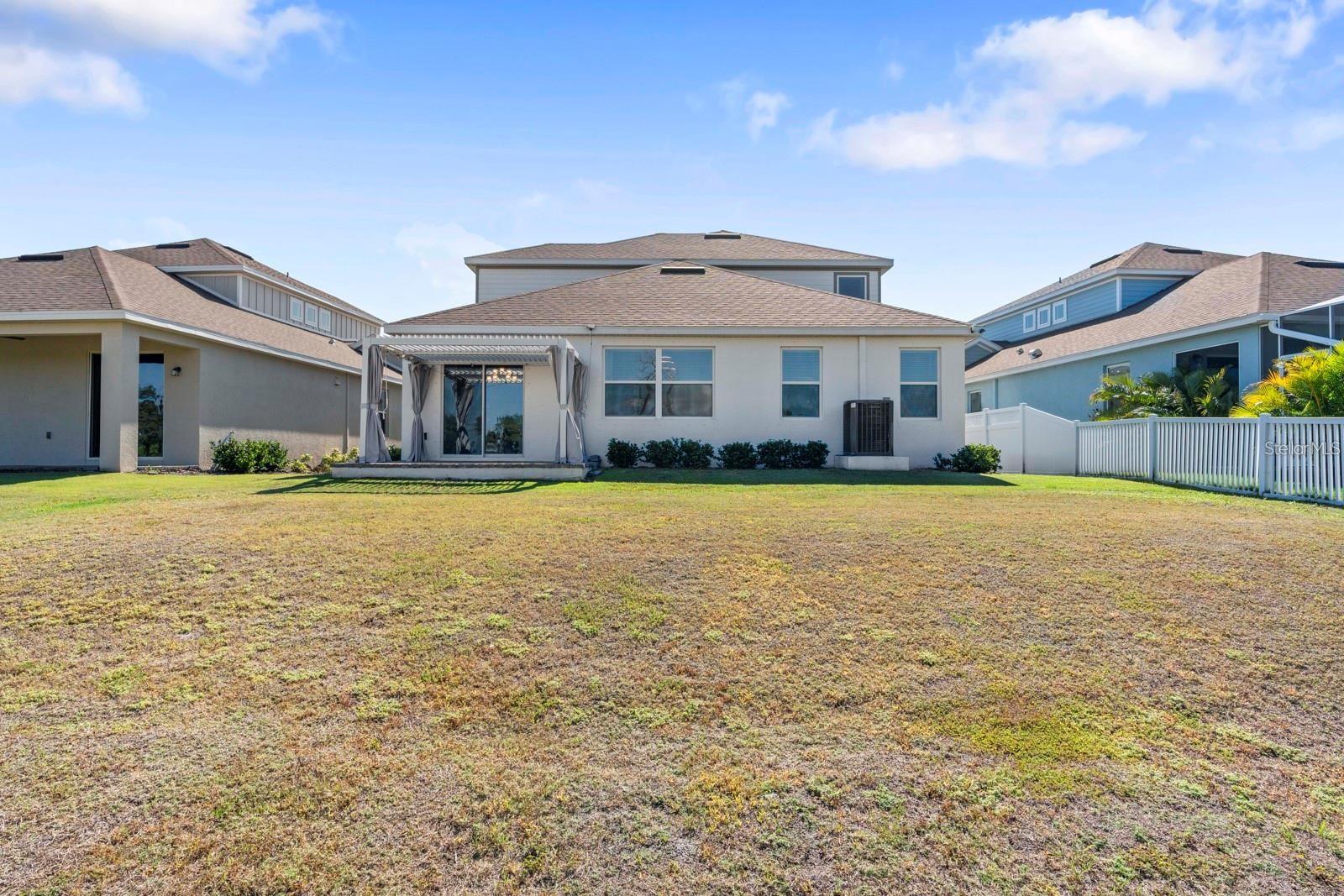 933 Signet Dr Property Photo 47