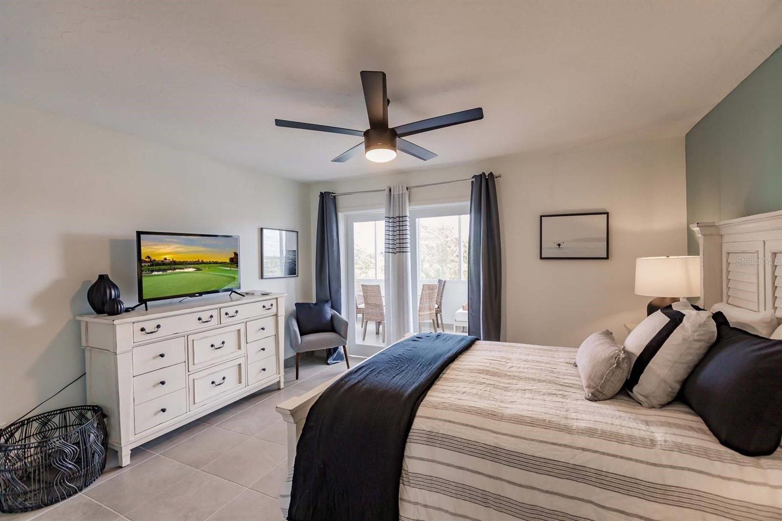 1125 W Peppertree Dr #407 Property Photo 10