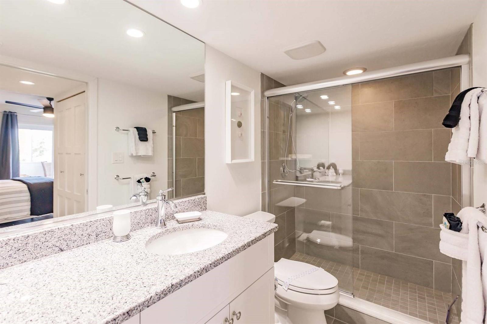 1125 W Peppertree Dr #407 Property Photo 13